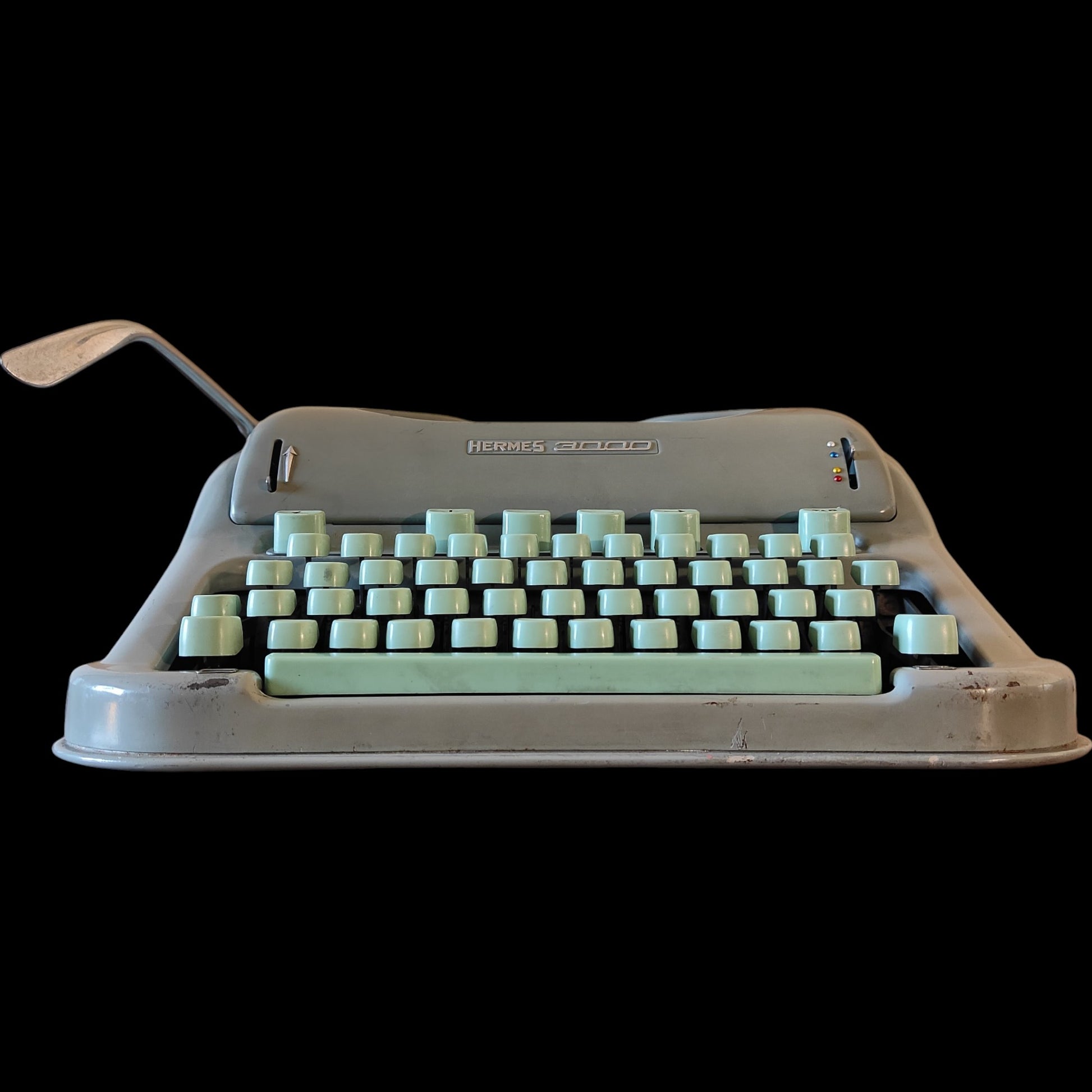 Image of Hermes 3000 Typewriter. Available from universaltypewritercompany.in