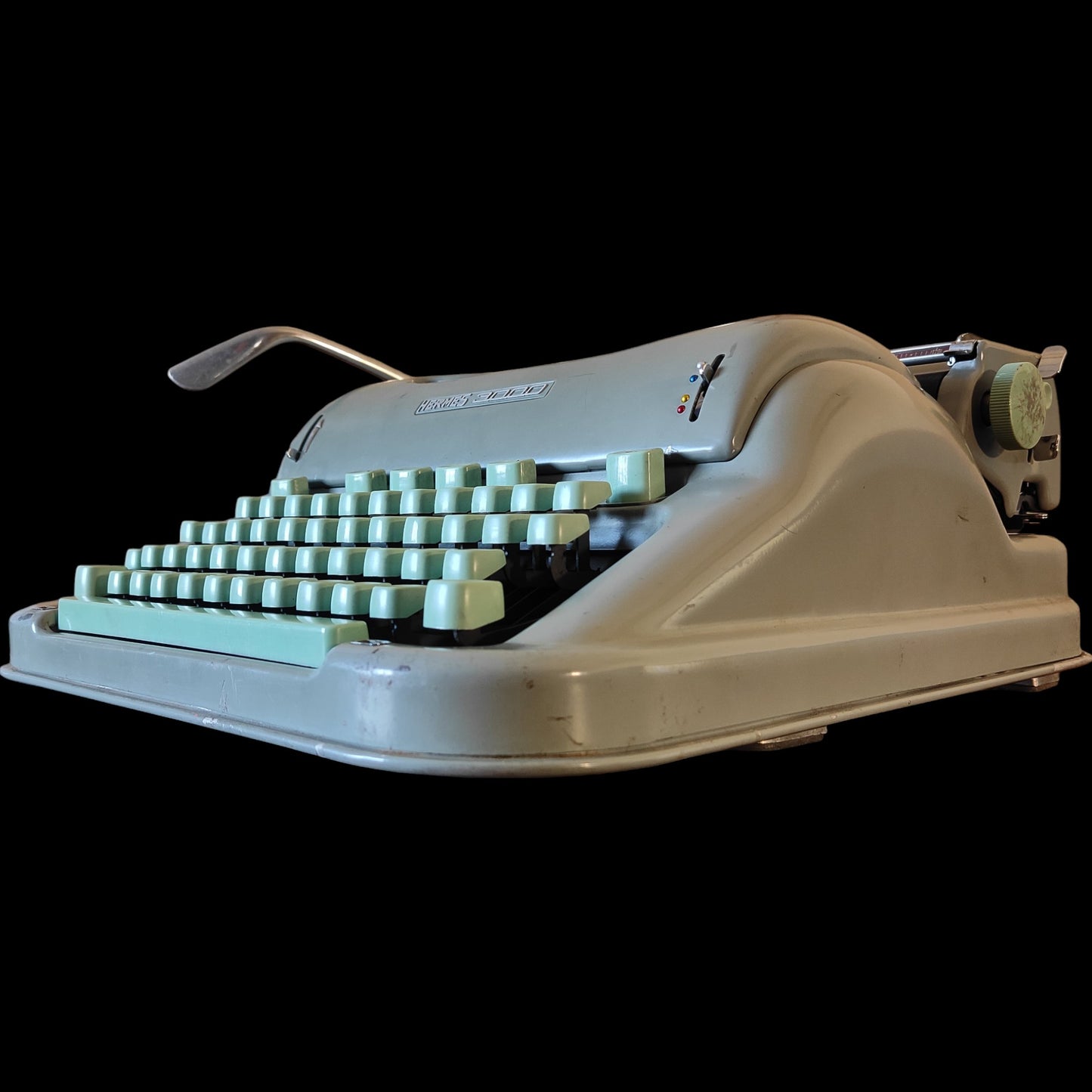 Image of Hermes 3000 Typewriter. Available from universaltypewritercompany.in