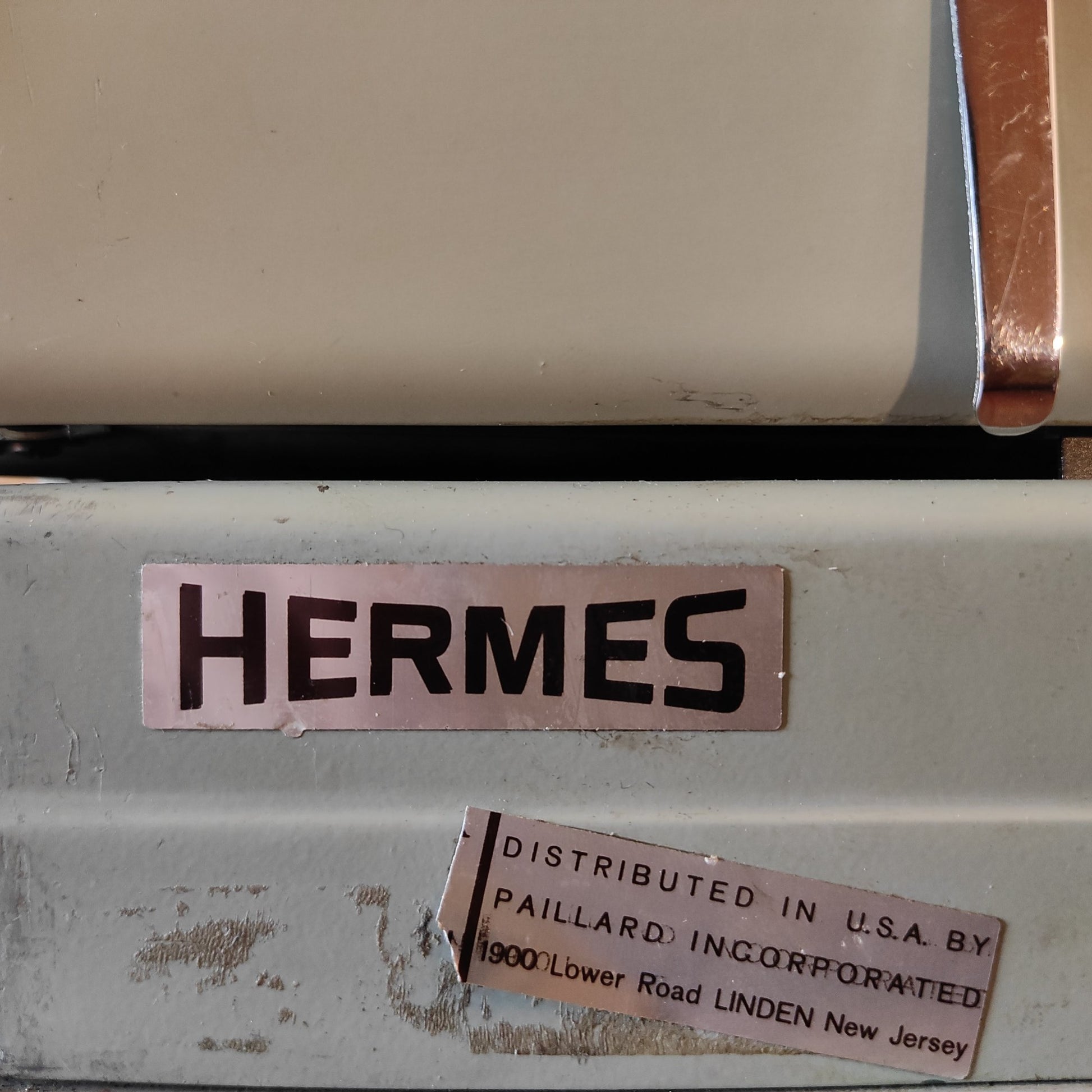 Image of Hermes 3000 Typewriter. Available from universaltypewritercompany.in