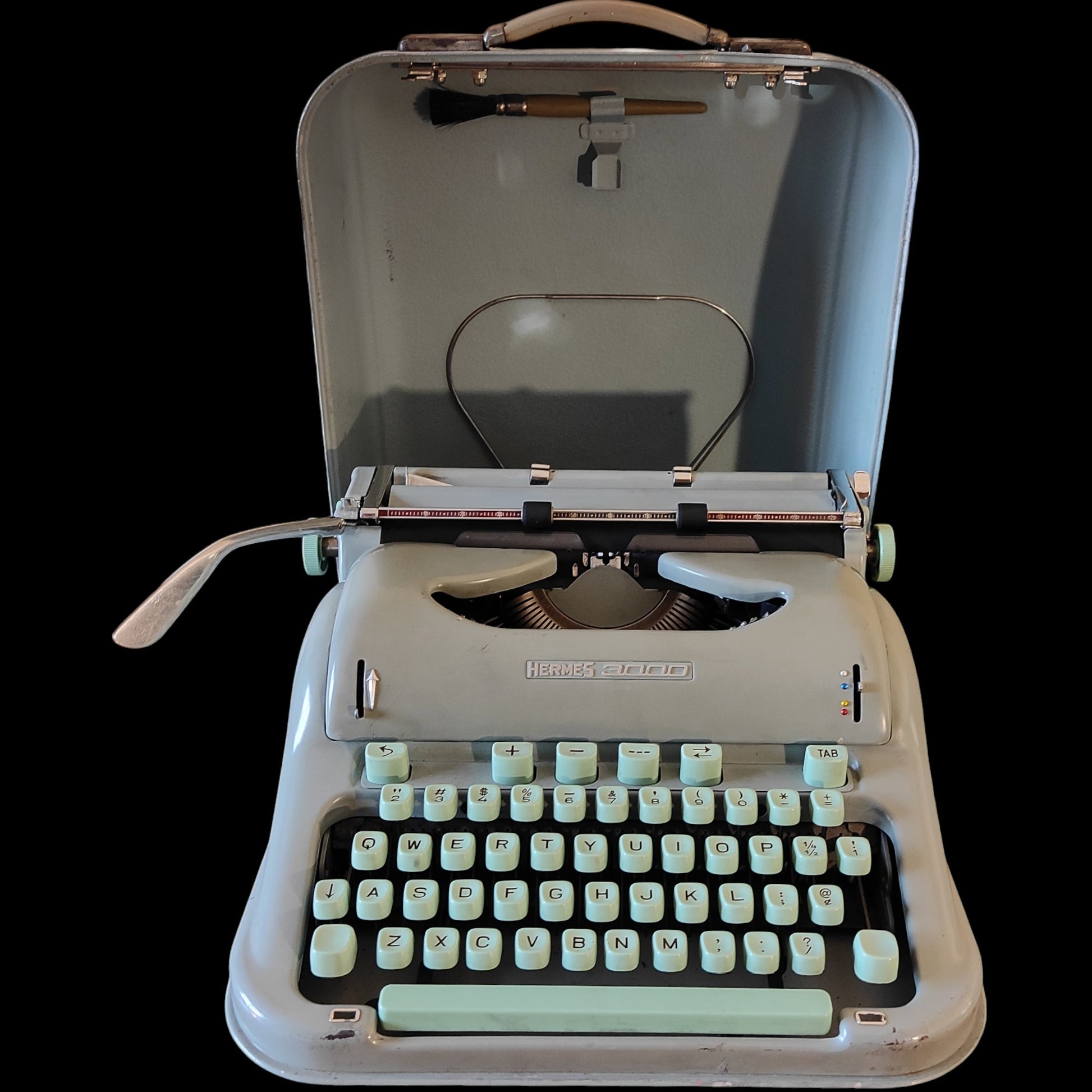 Image of Hermes 3000 Typewriter. Available from universaltypewritercompany.in