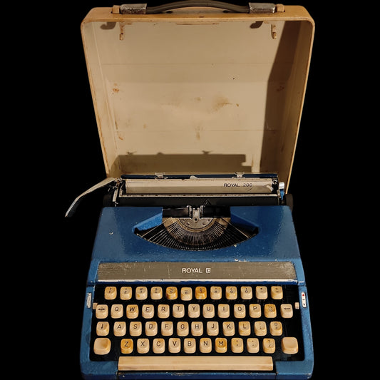 Image of Royal 200 Typewriter. Available from universaltypewritercompany.in