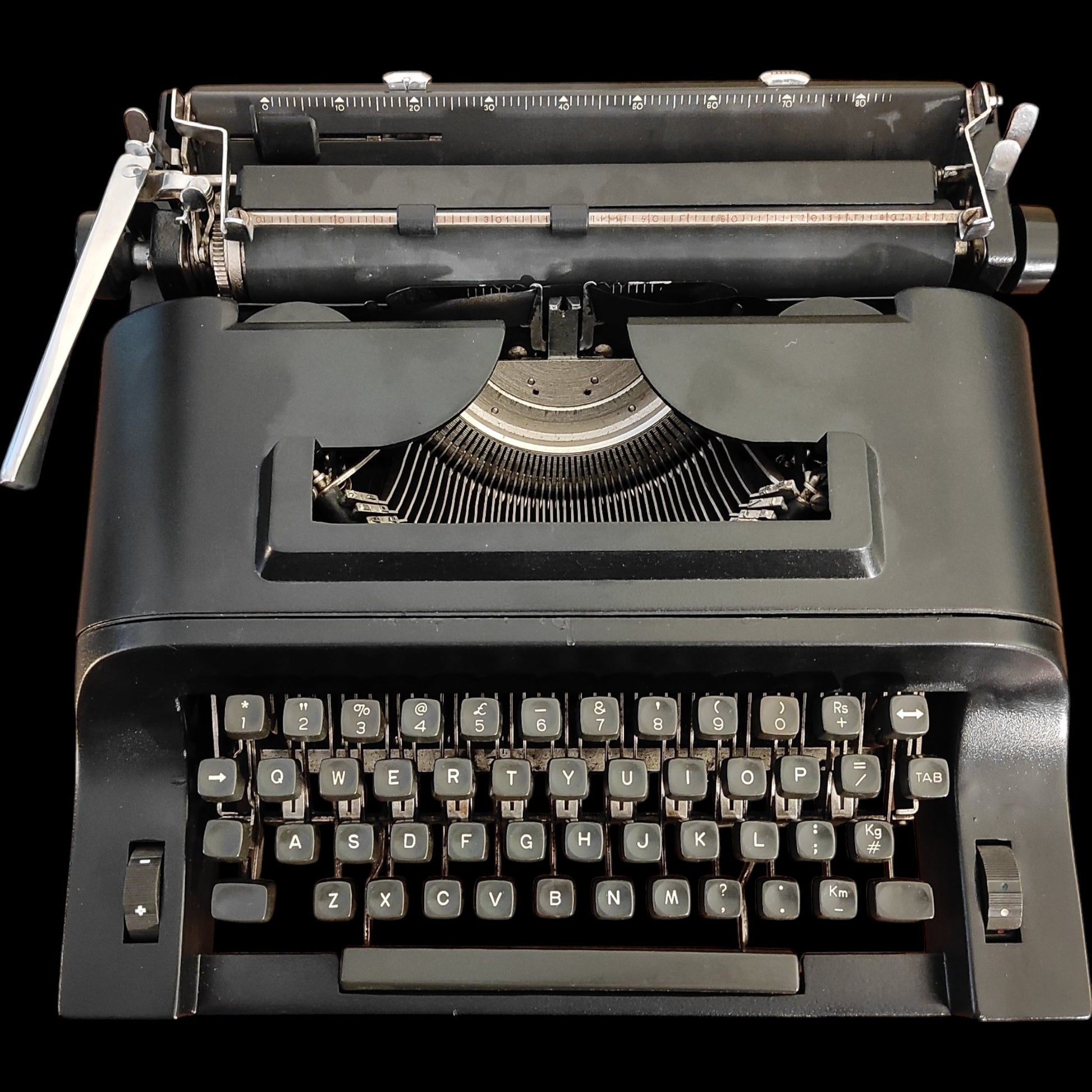 Image of Remington 20 Typewriter. Available from universaltypewritercompany.in