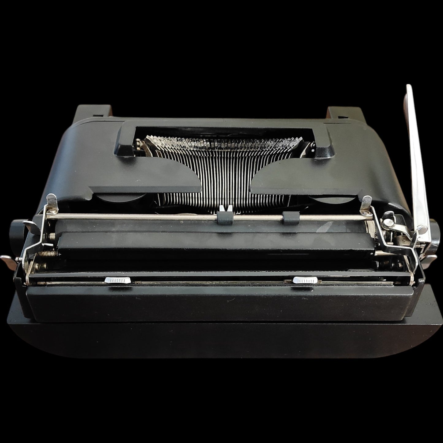 Image of Remington 20 Typewriter. Available from universaltypewritercompany.in