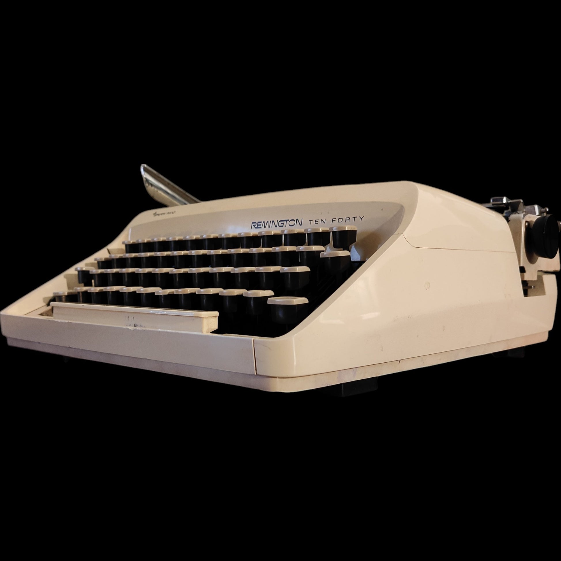 Image of Remington Ten Forty Typewriter. Available from universaltypewritercompany.in