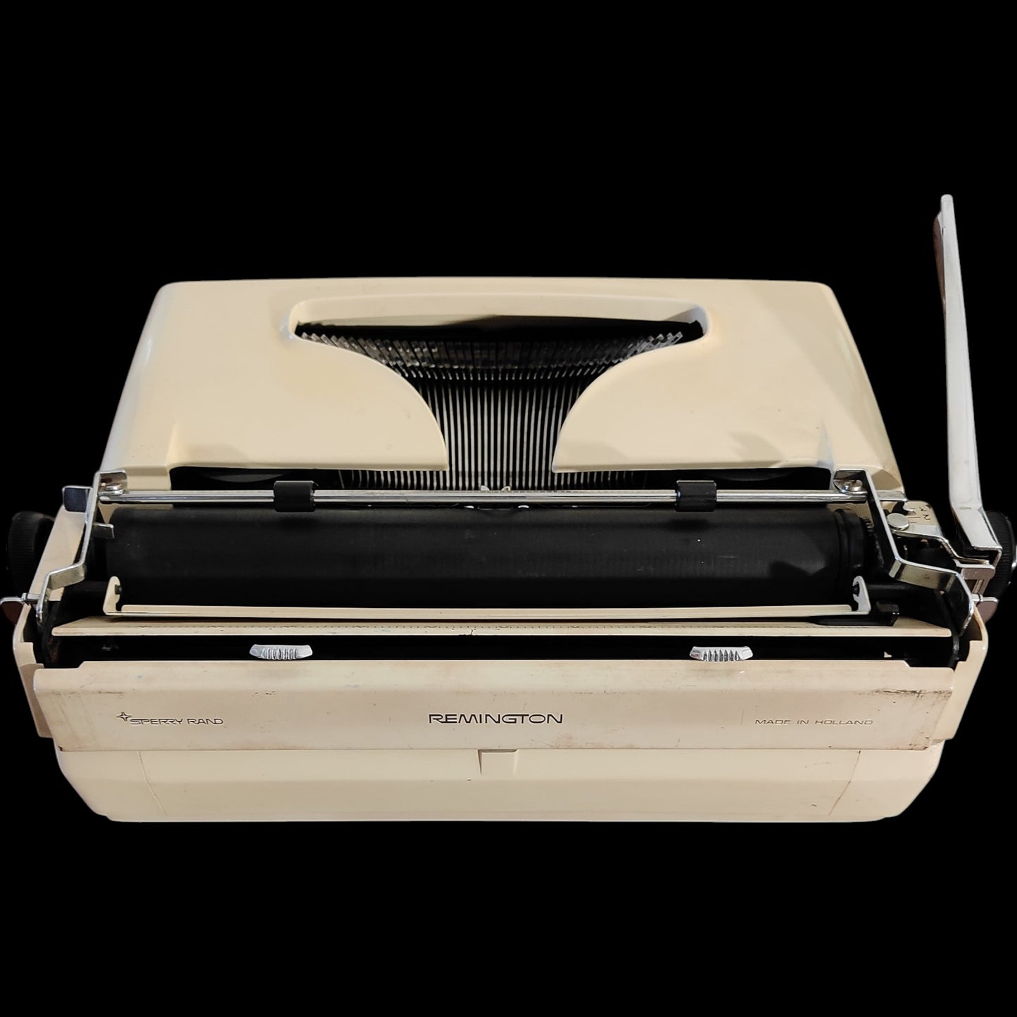 Image of Remington Ten Forty Typewriter. Available from universaltypewritercompany.in