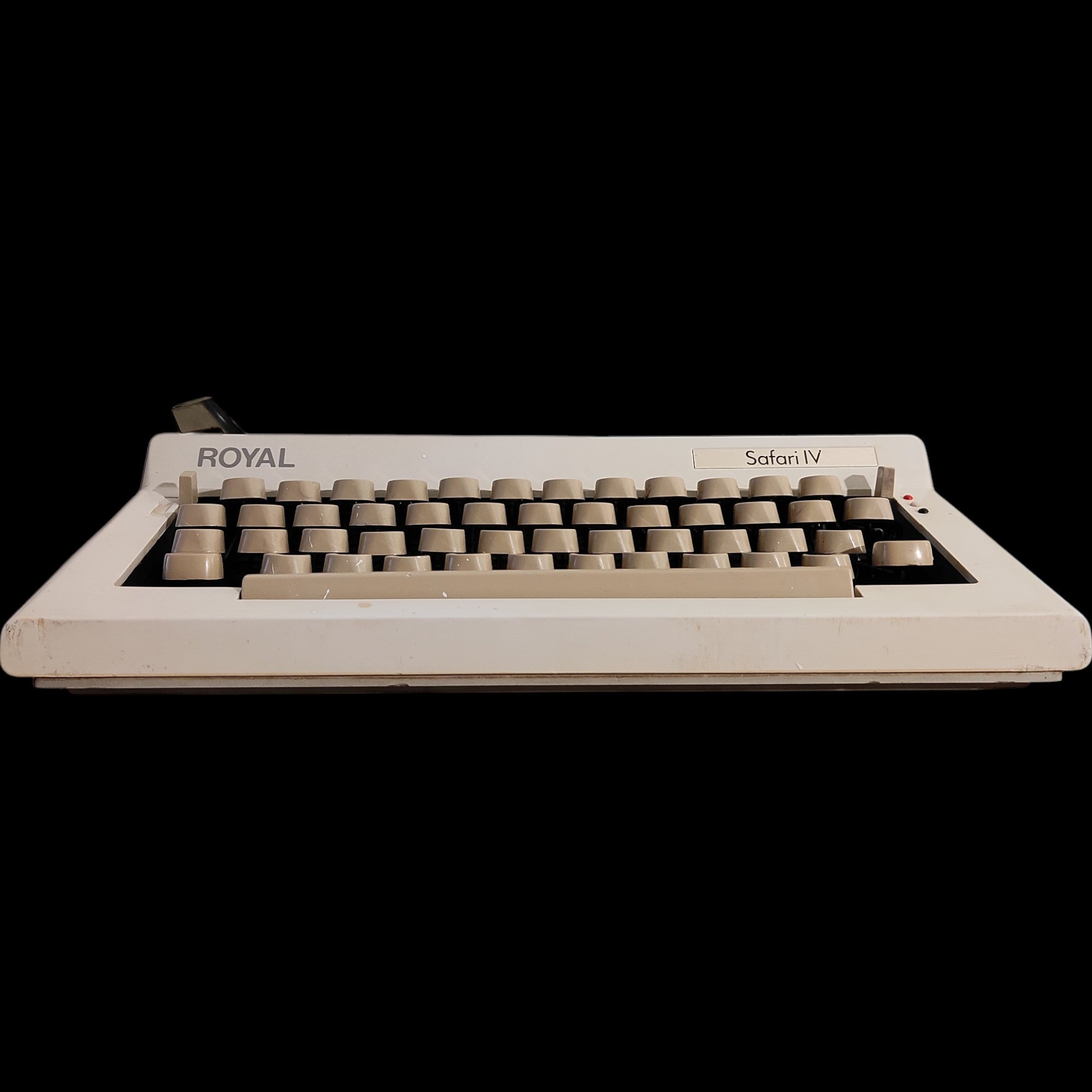 Royal Safari IV Typewriter – Universal Typewriter Co