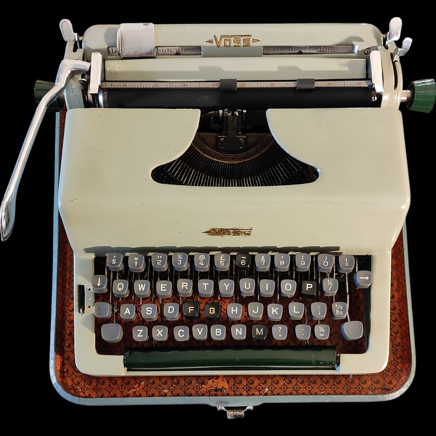 Image of Voss Typewriter. Available from universaltypewritercompany.in