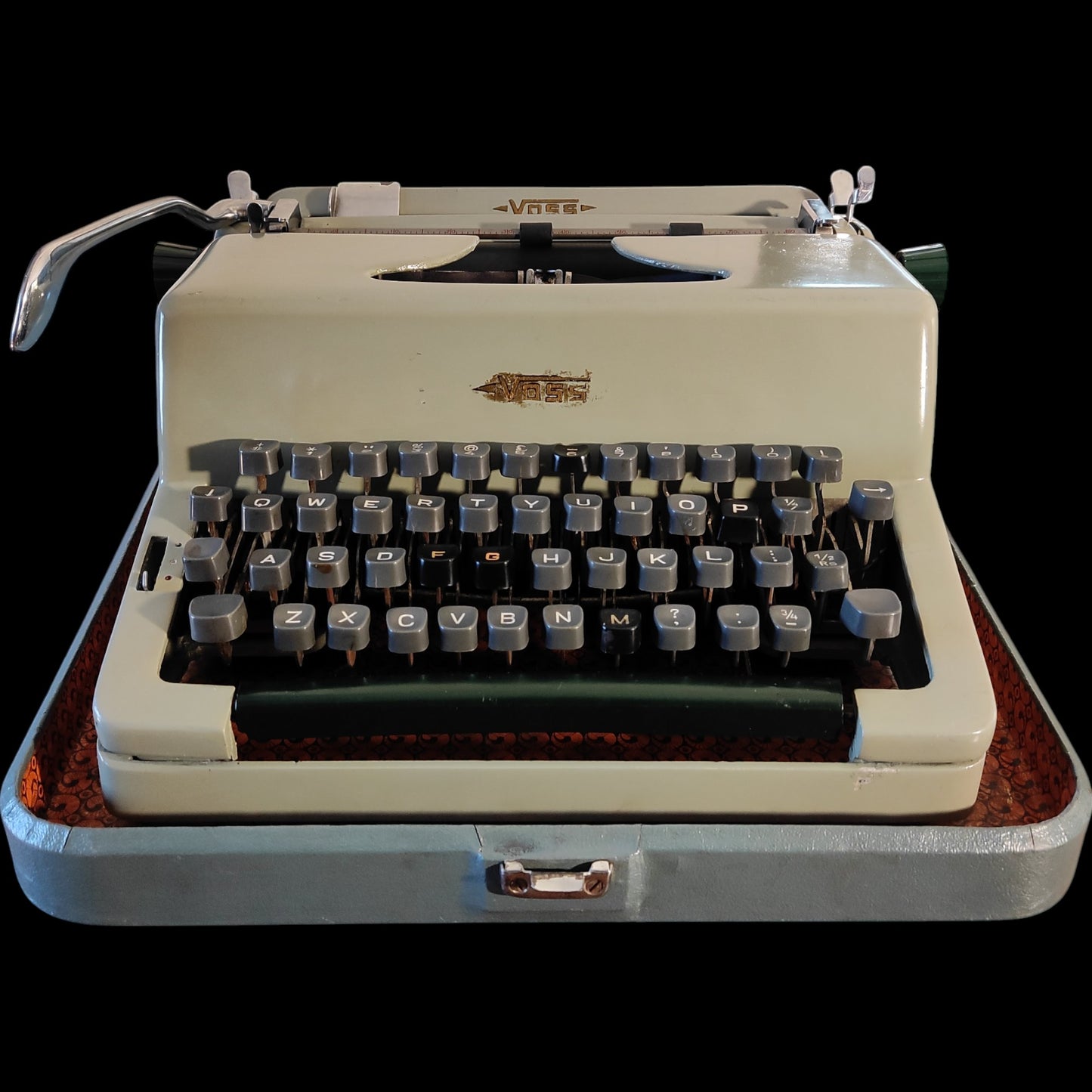 Image of Voss Typewriter. Available from universaltypewritercompany.in