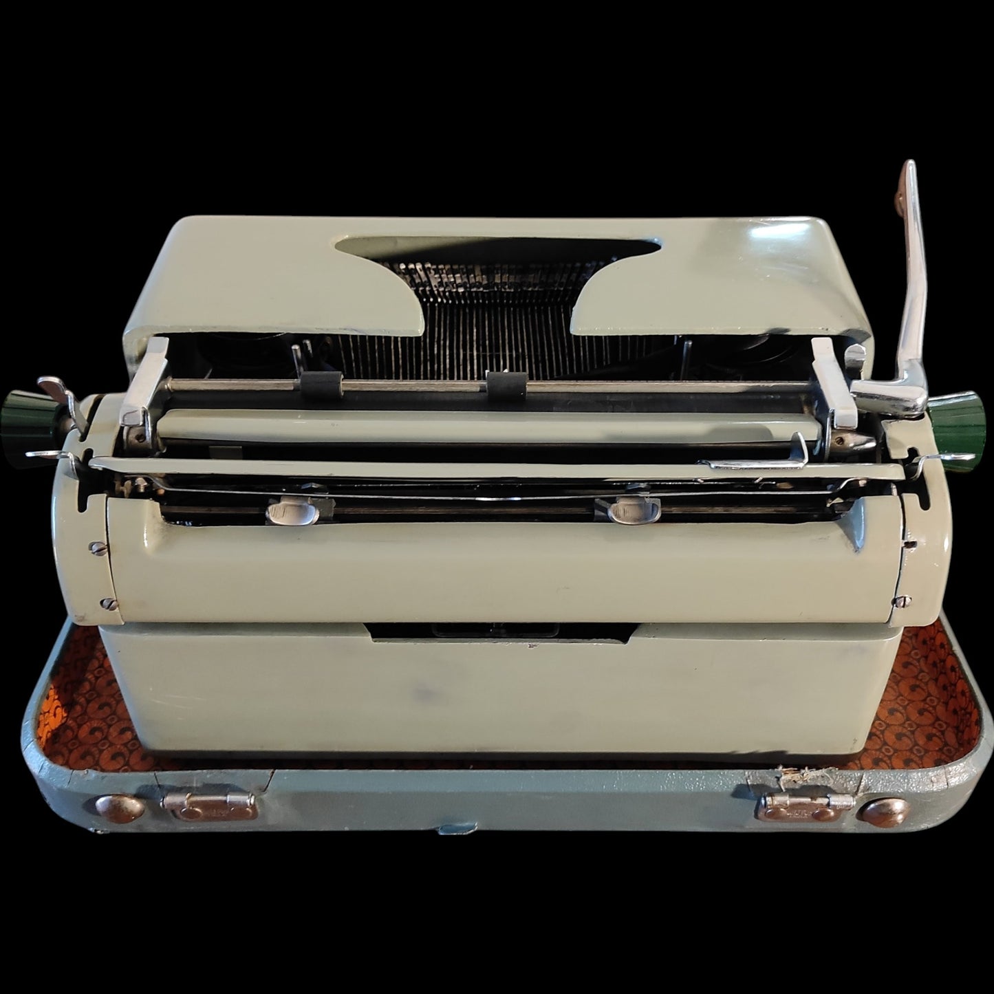 Image of Voss Typewriter. Available from universaltypewritercompany.in