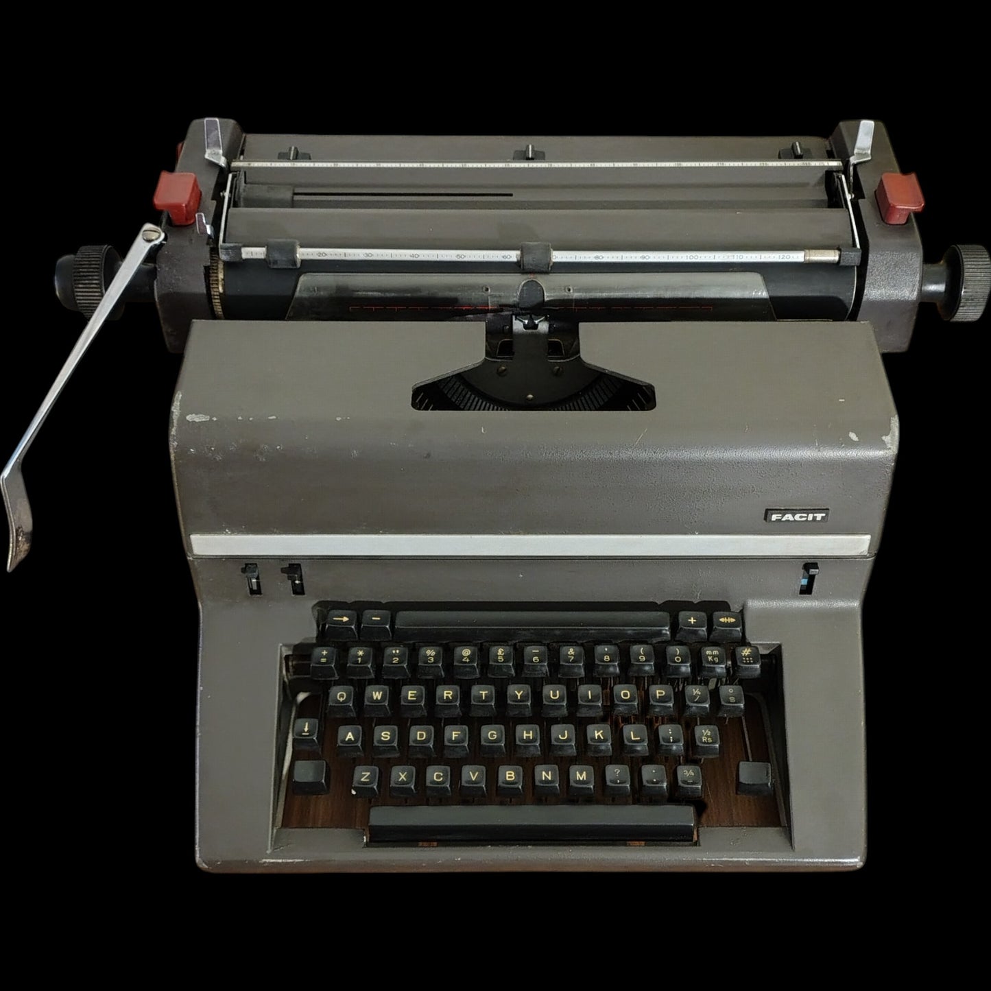 Image of Facit 1740 Typewriter. Available from universaltypewritercompany.in