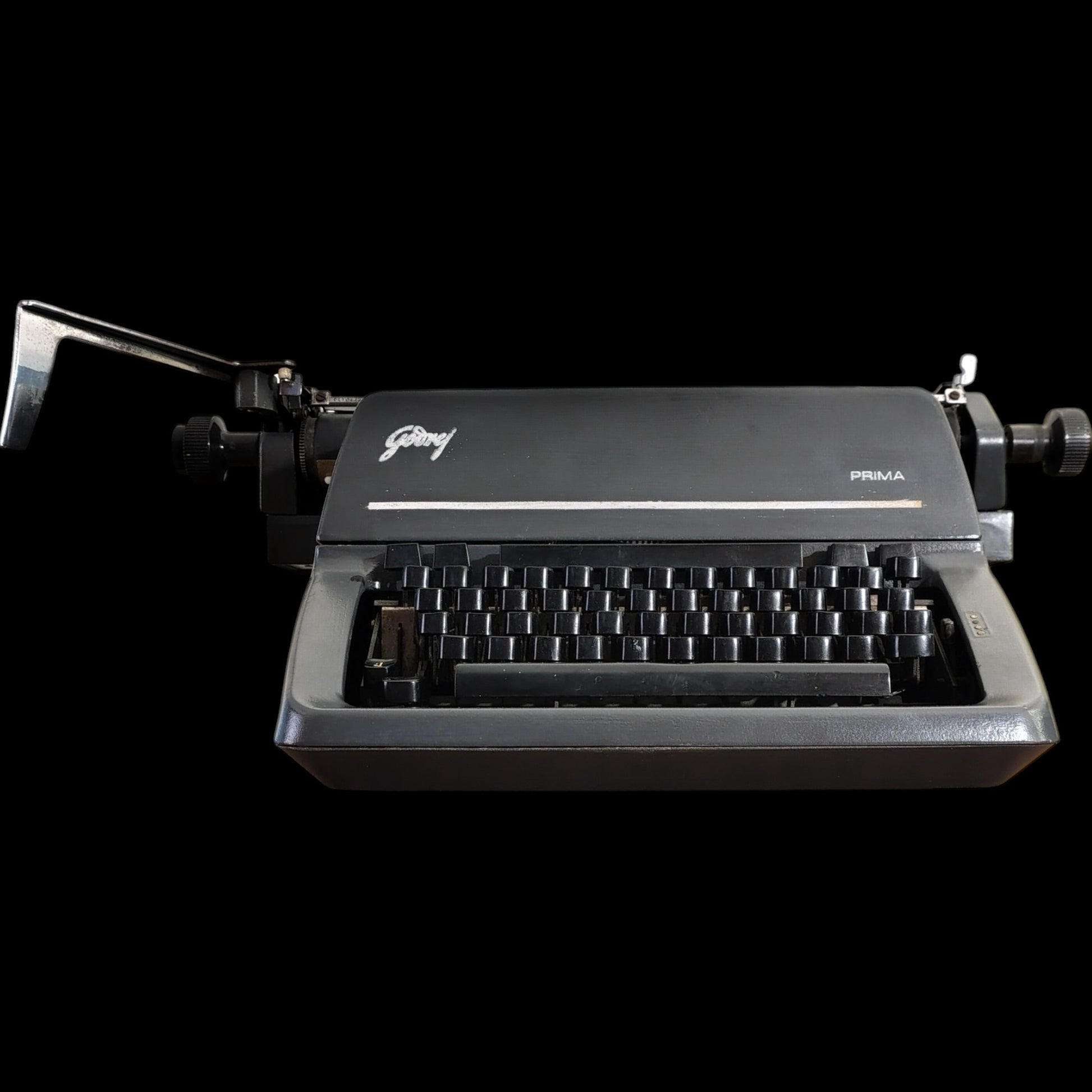 Image of Godrej Prima English Keyboard Typewriter. Available from universaltypewritercompany.in