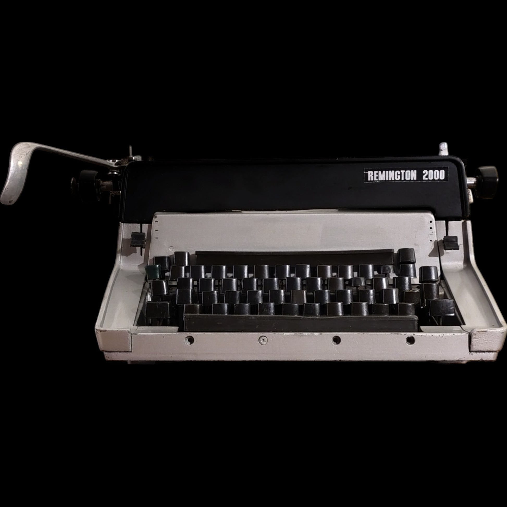 Image of Remington 2000 Typewriter. Available from universaltypewritercompany.in