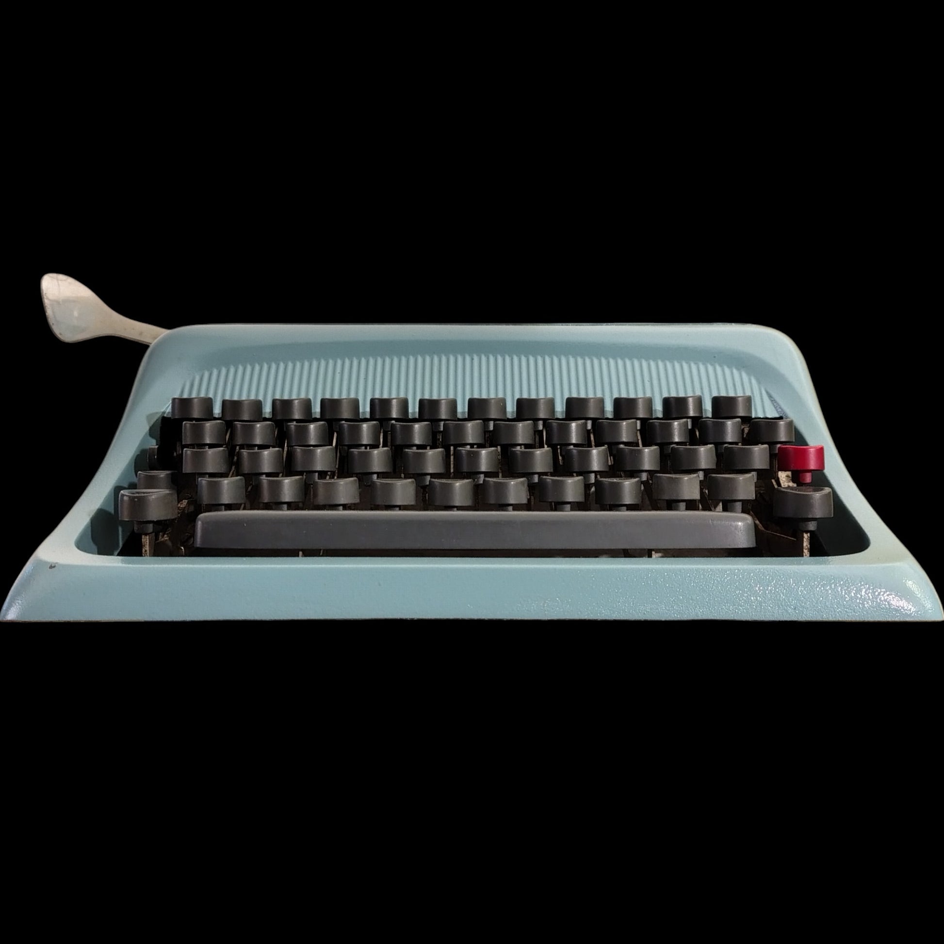 Image of Olivetti Studio 44 Typewriter. Available from universaltypewritercompany.in