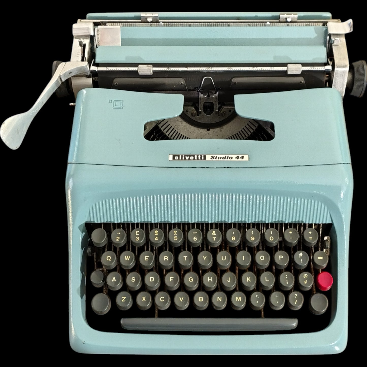 Image of Olivetti Studio 44 Typewriter. Available from universaltypewritercompany.in