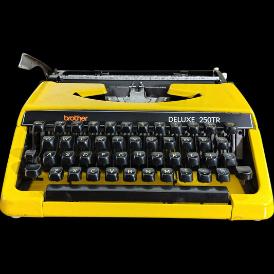 Image of Brother Deluxe 250TR Typewriter. Available from universaltypewritercompany.in