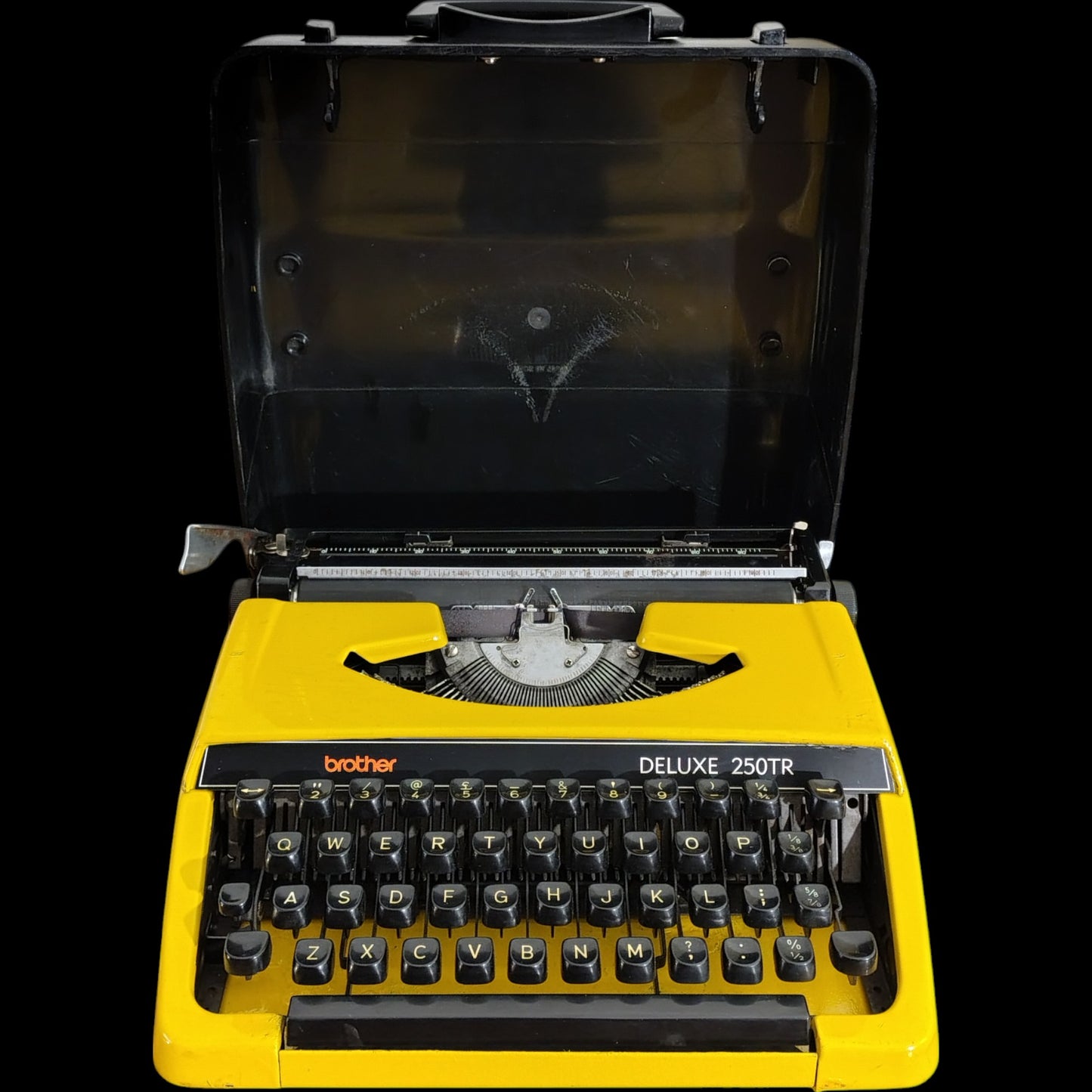 Image of Brother Deluxe 250TR Typewriter. Available from universaltypewritercompany.in