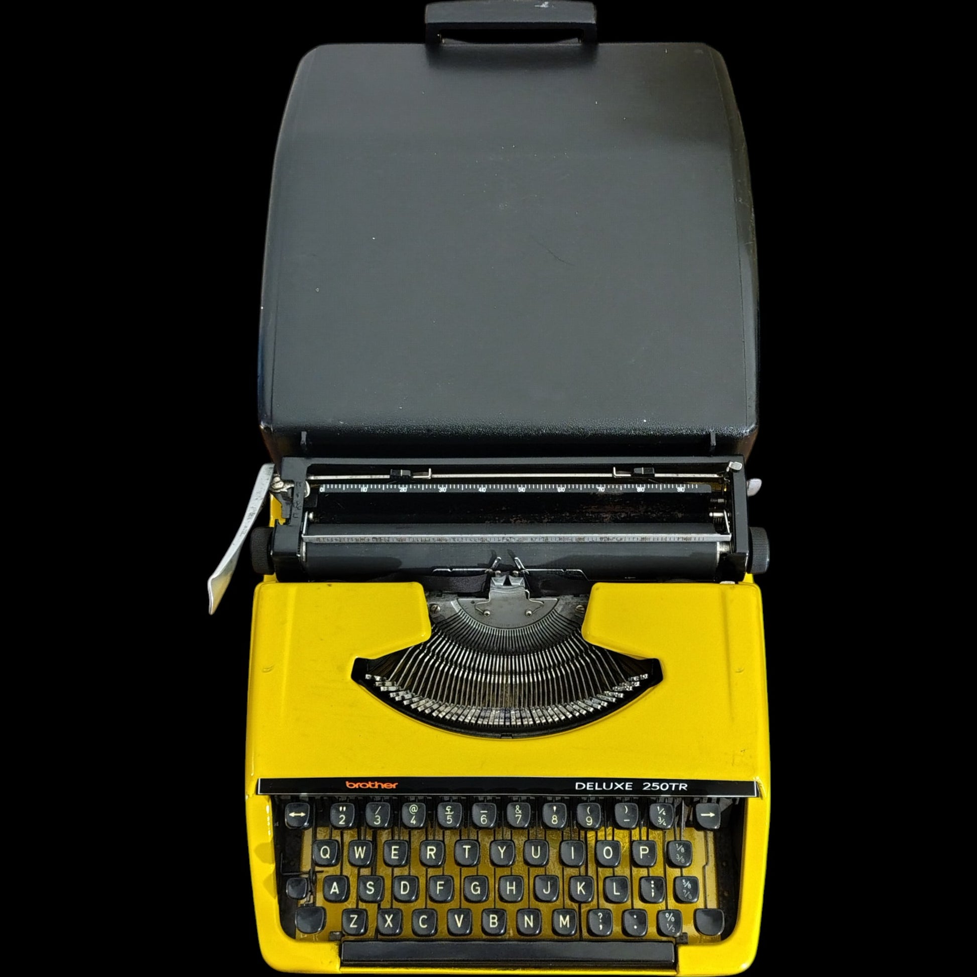 Image of Brother Deluxe 250TR Typewriter. Available from universaltypewritercompany.in