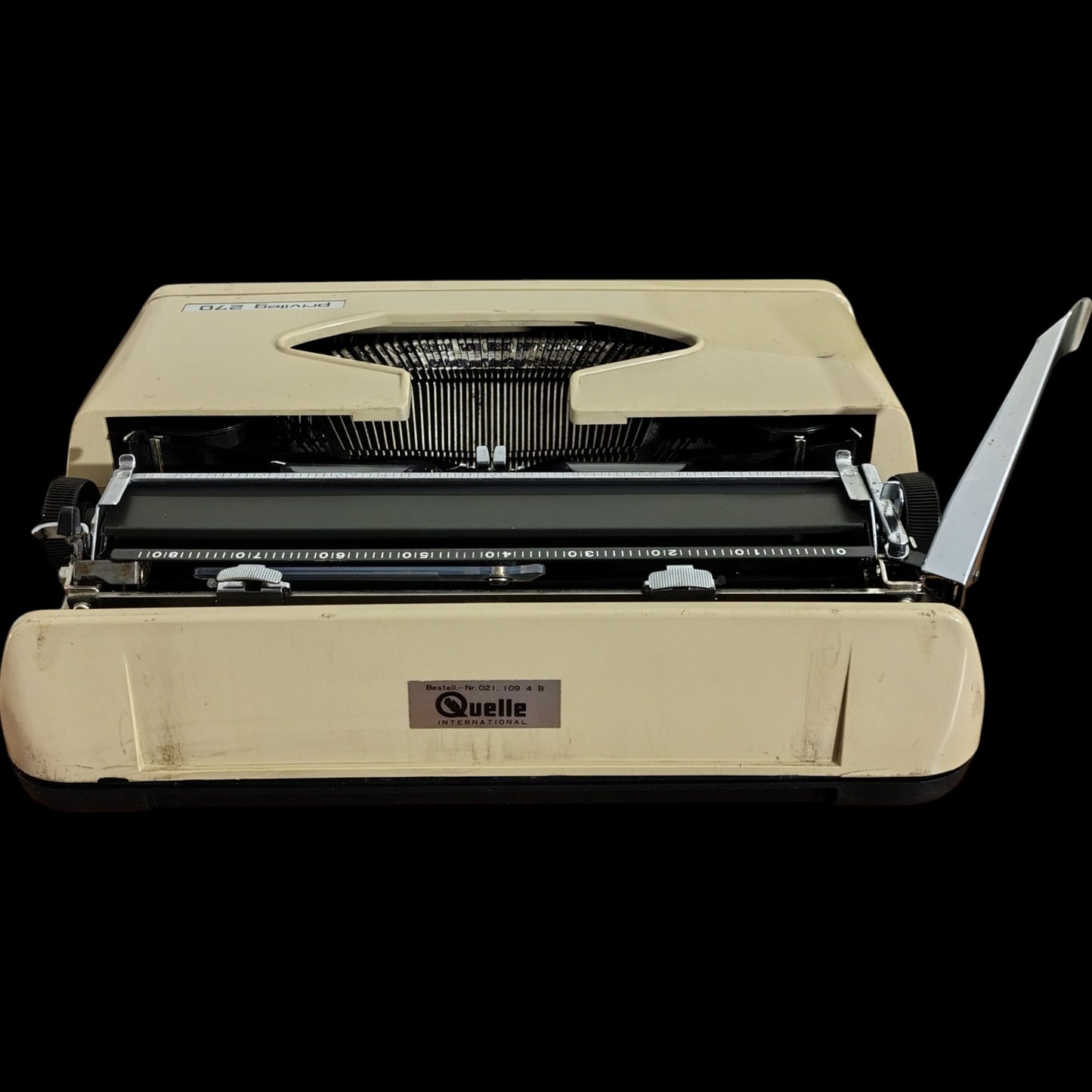 Image of Privileg 270 Typewriter. Available from universaltypewritercompany.in