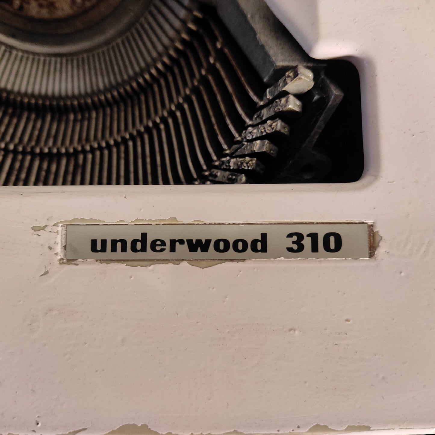 Image of Underwood 310 Typewriter. Available from universaltypewritercompany.in