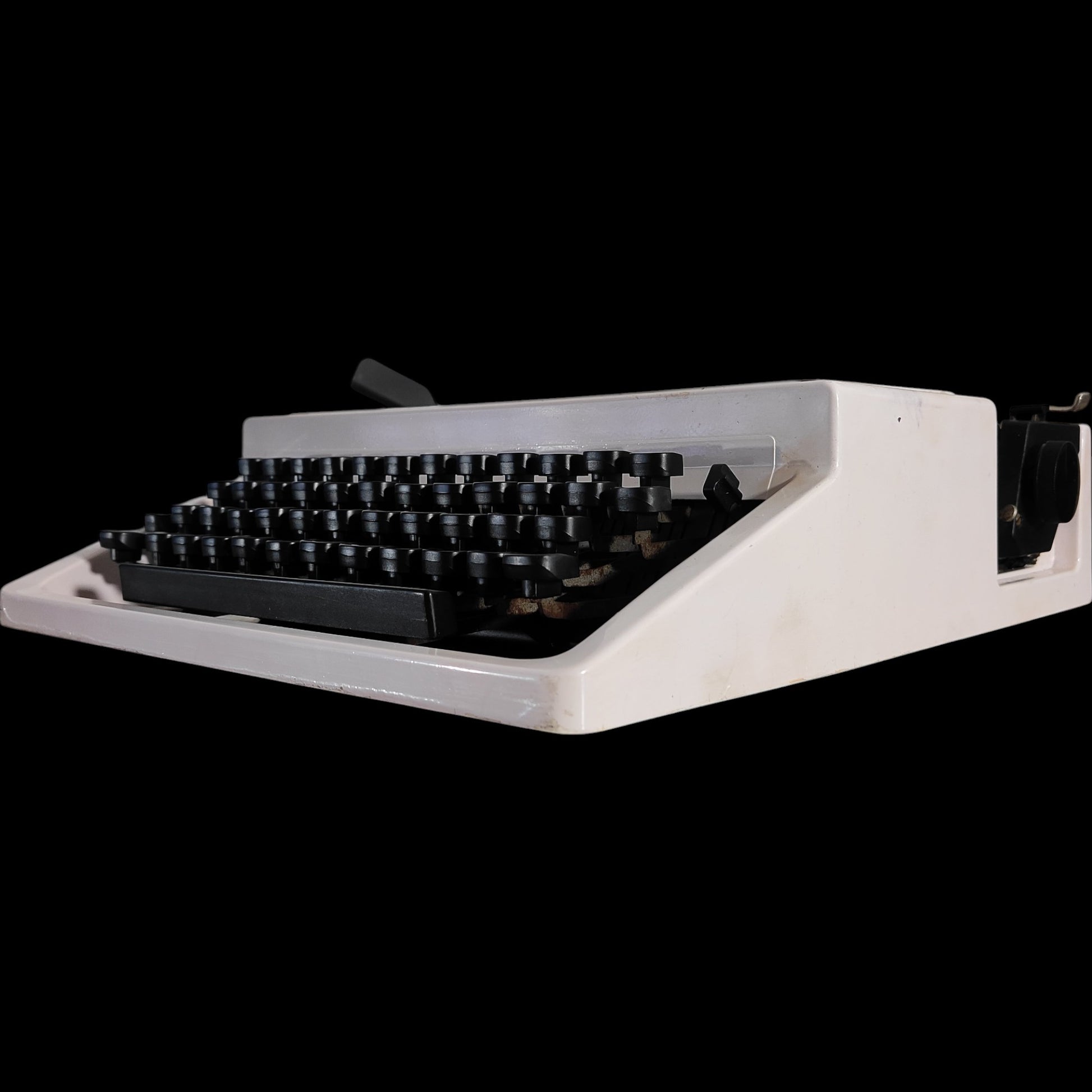 Image of Underwood 310 Typewriter. Available from universaltypewritercompany.in