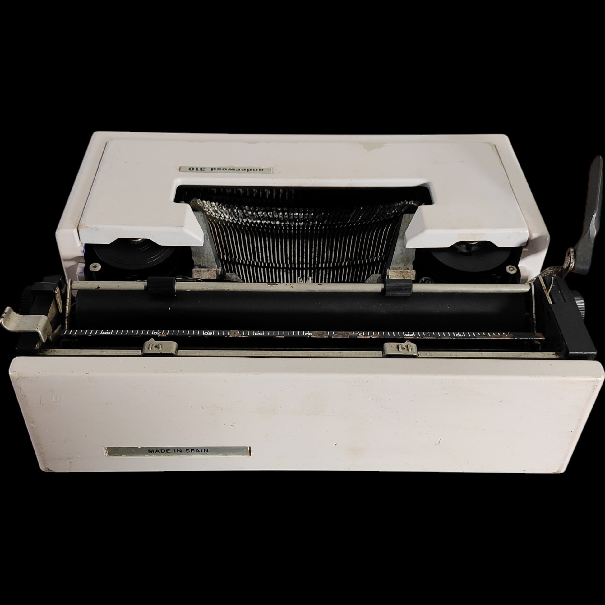 Image of Underwood 310 Typewriter. Available from universaltypewritercompany.in