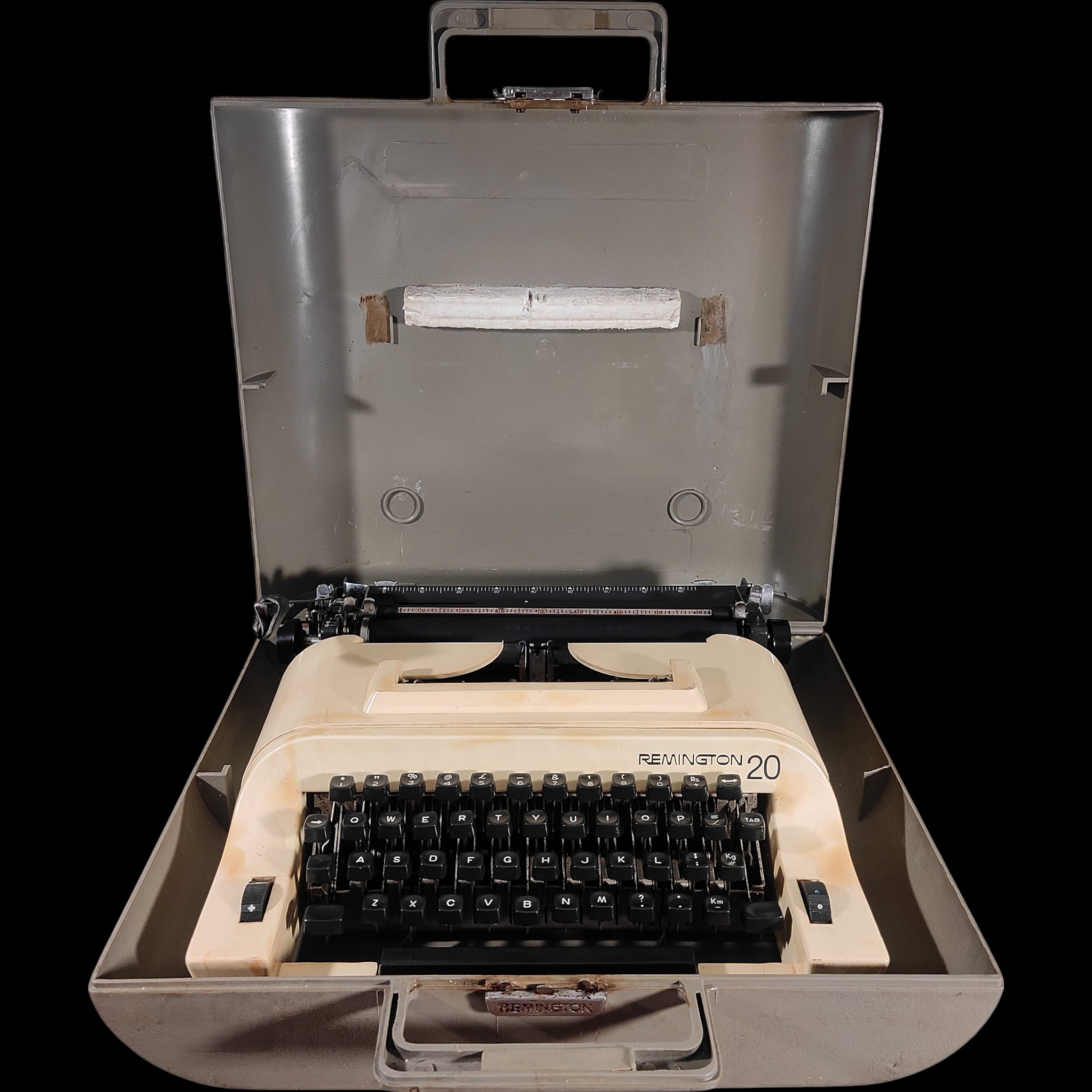 Image of Remington 20 Typewriter. Available from universaltypewritercompany.in