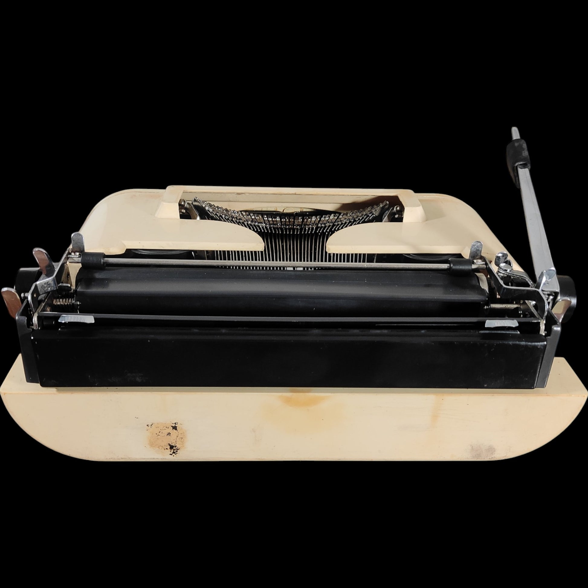 Image of Remington 20 Typewriter. Available from universaltypewritercompany.in