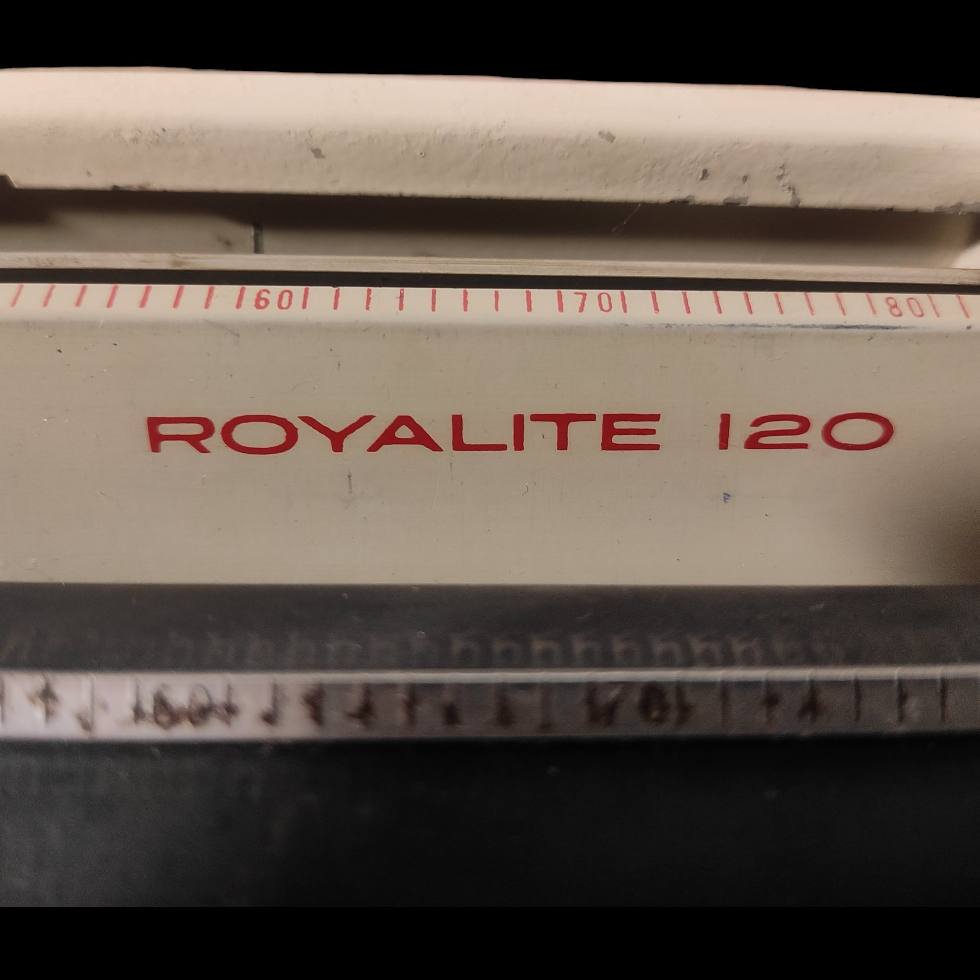 Image of Royal Royalite 120 Typewriter. Available from universaltypewritercompany.in