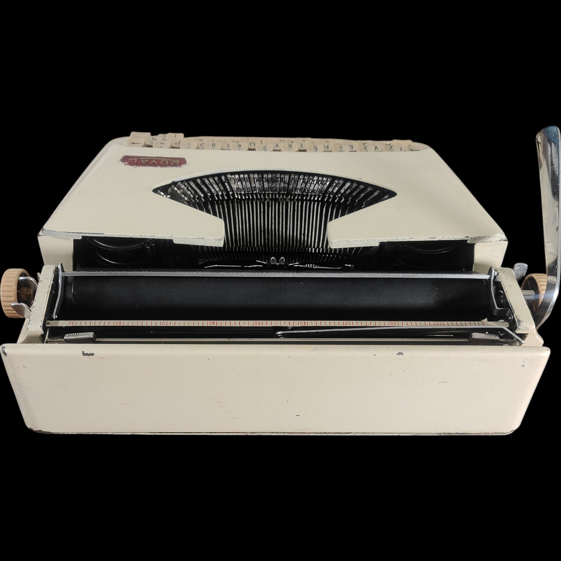 Image of Royal Royalite 120 Typewriter. Available from universaltypewritercompany.in