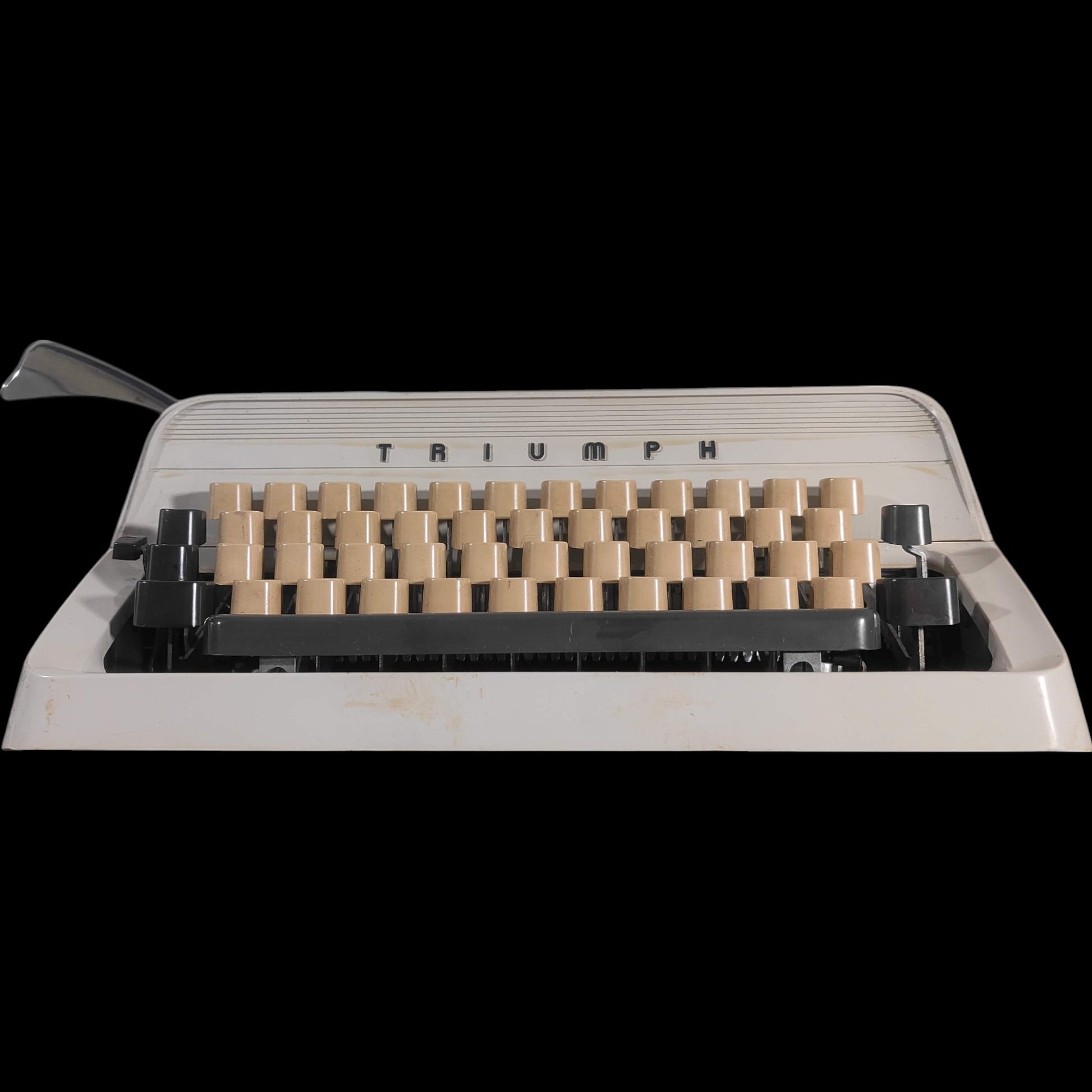 Image of Triumph Gabriele 10 Typewriter. Available from universaltypewritercompany.in