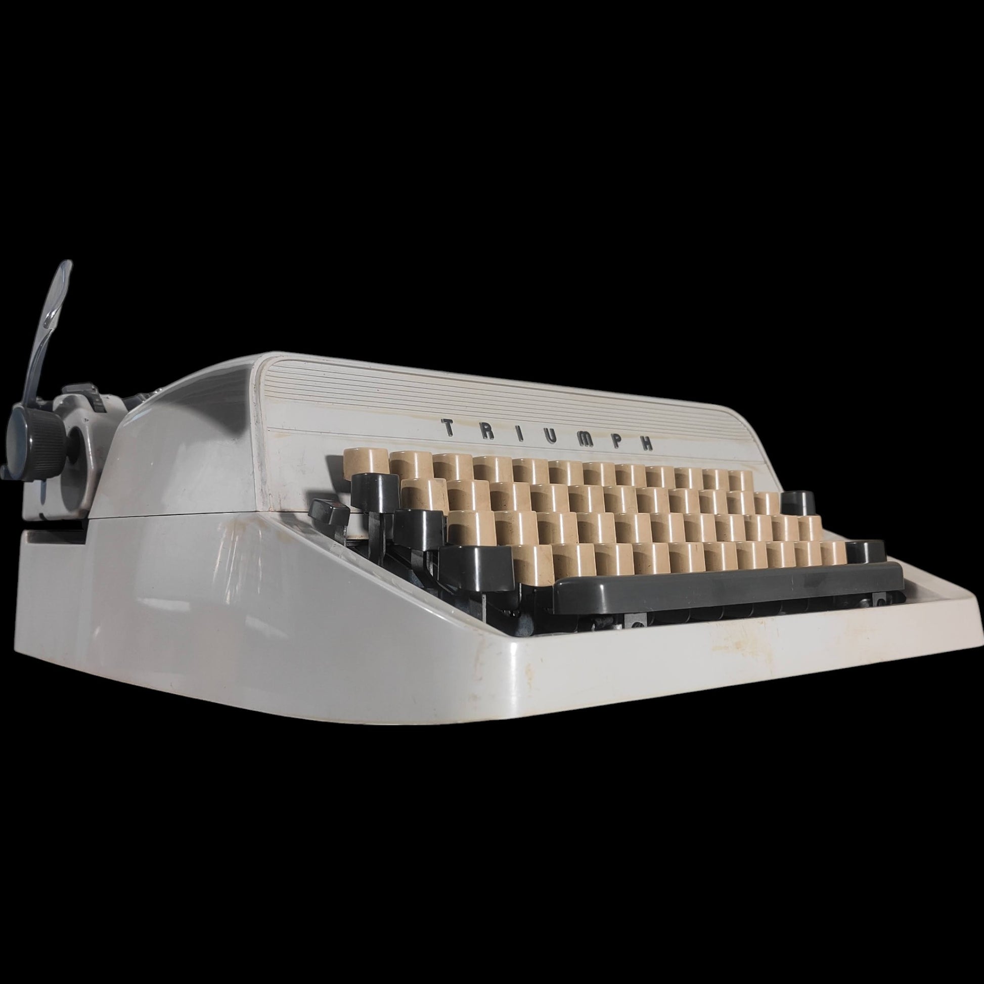 Image of Triumph Gabriele 10 Typewriter. Available from universaltypewritercompany.in