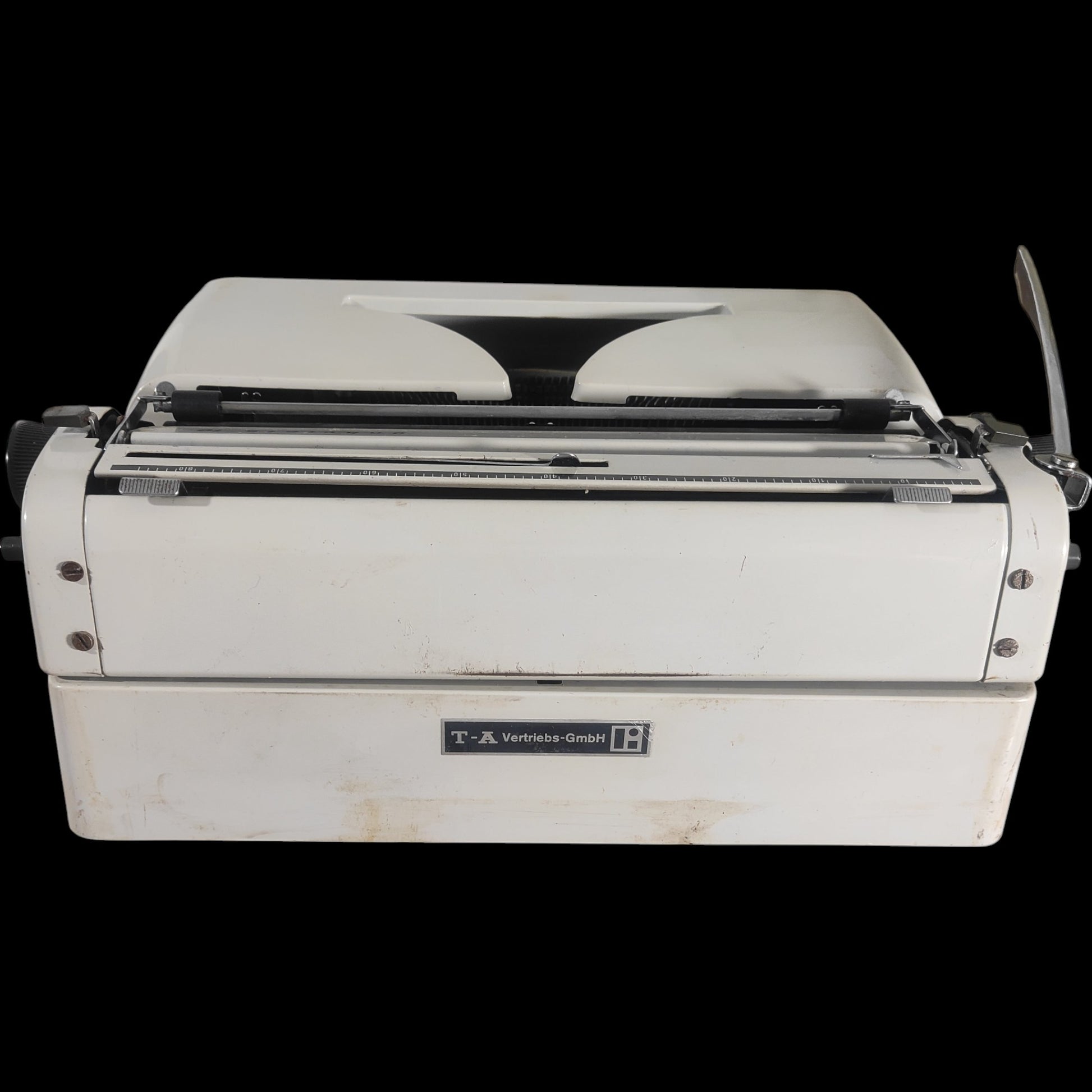 Image of Triumph Gabriele 10 Typewriter. Available from universaltypewritercompany.in