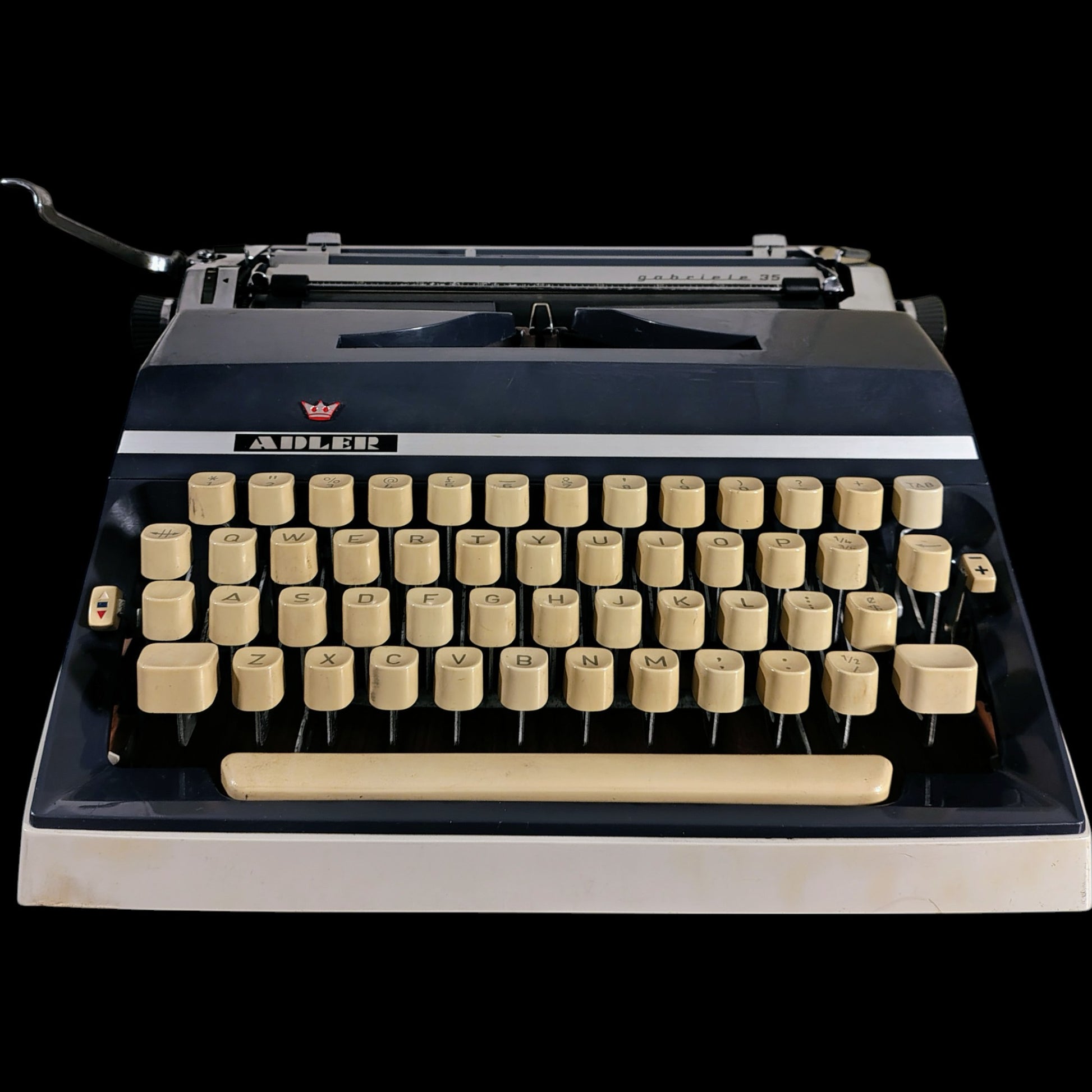Image of Adler Gabriele 35 Typewriter. Available from universaltypewritercompany.in