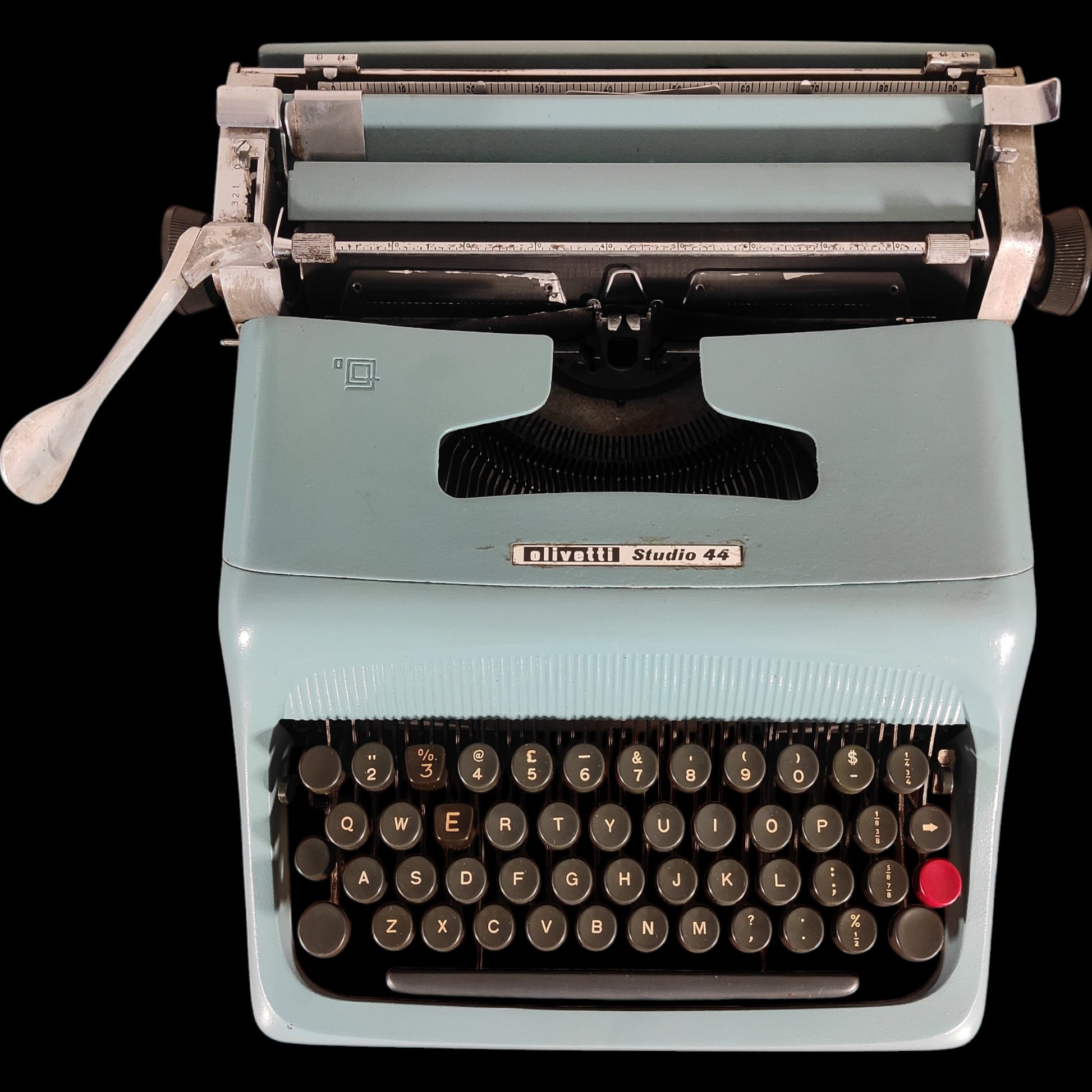 Image of Olivetti Studio 44 Typewriter. Available from universaltypewritercompany.in