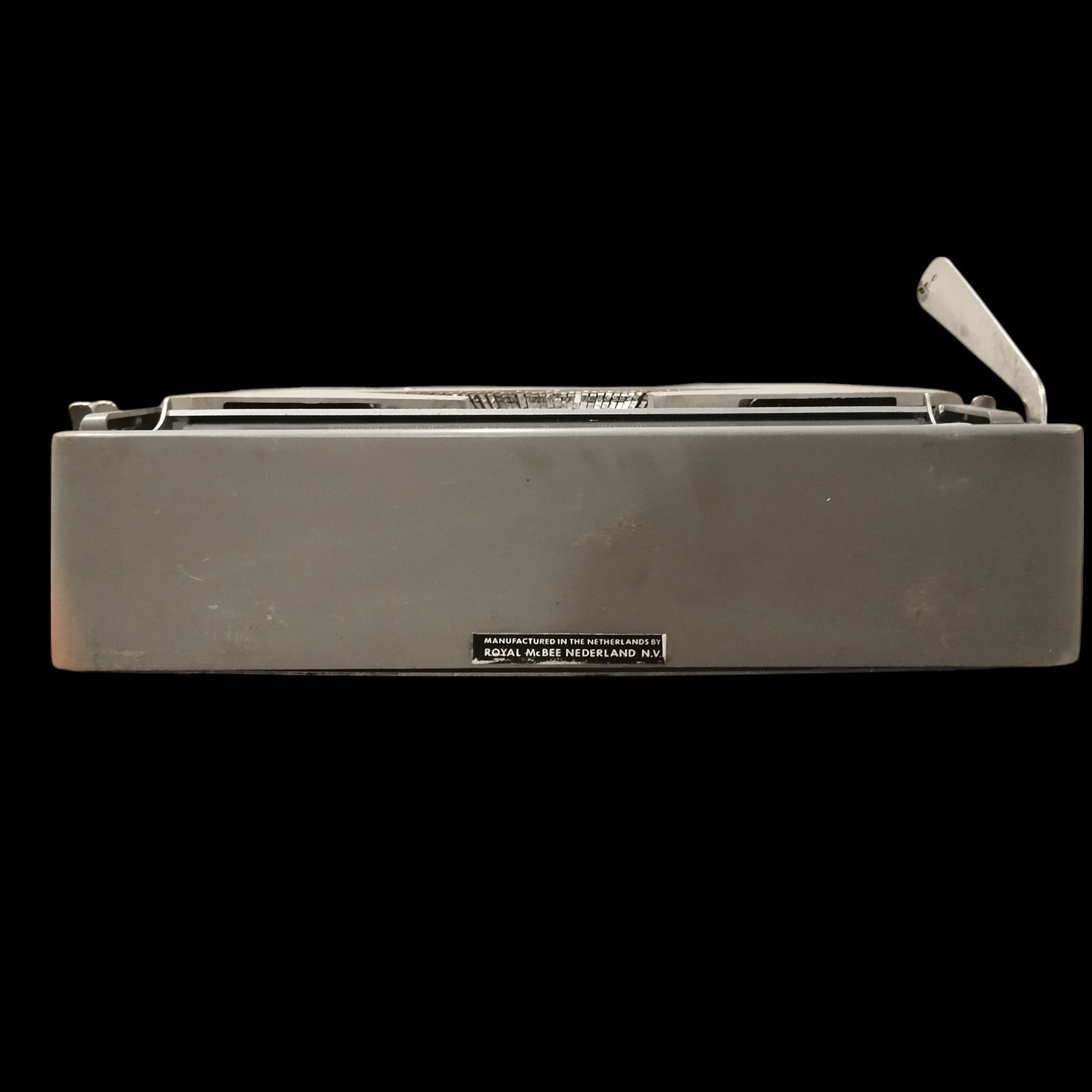 Image of Royal Royalite 120 Typewriter. Available from universaltypewritercompany.in