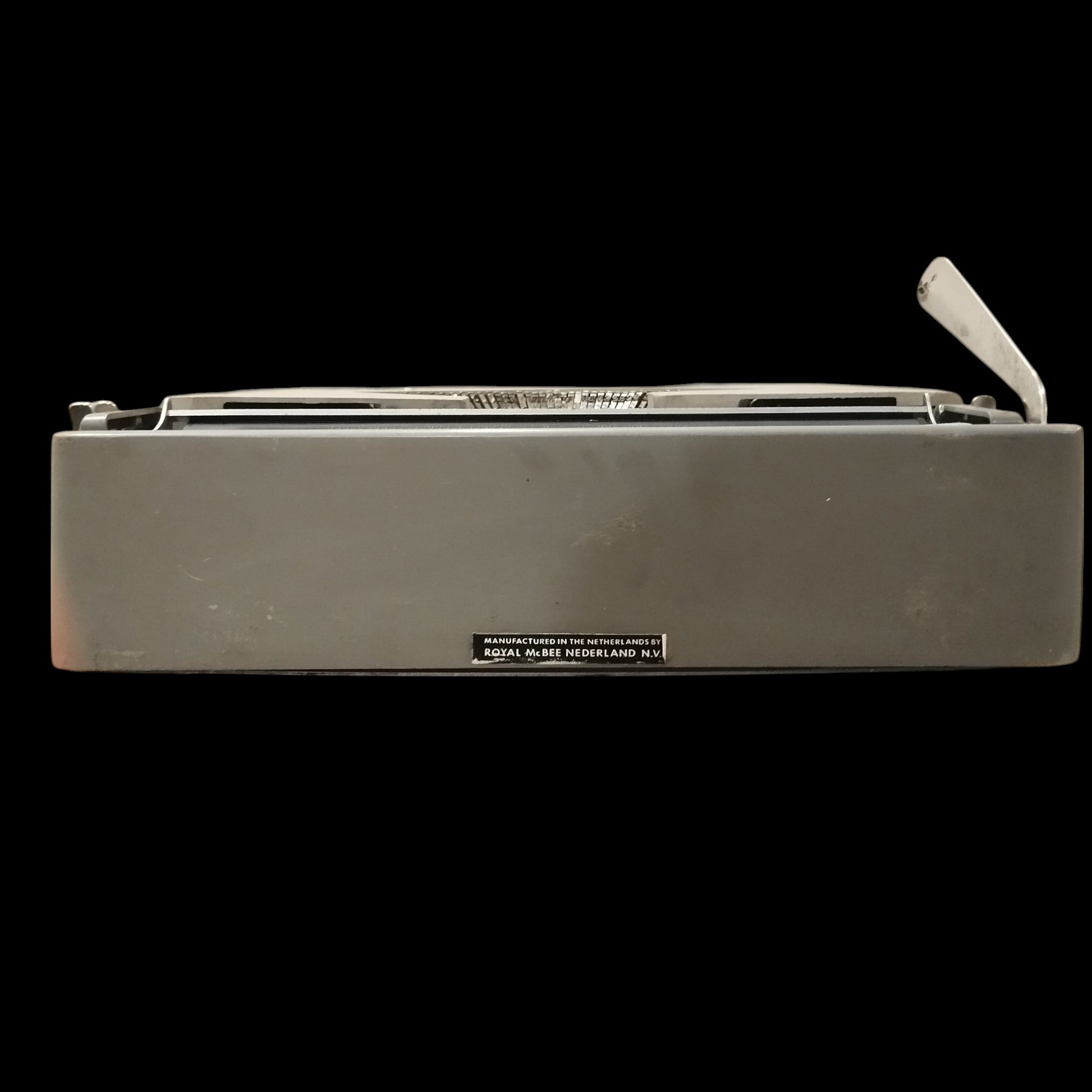 Image of Royal Royalite 120 Typewriter. Available from universaltypewritercompany.in