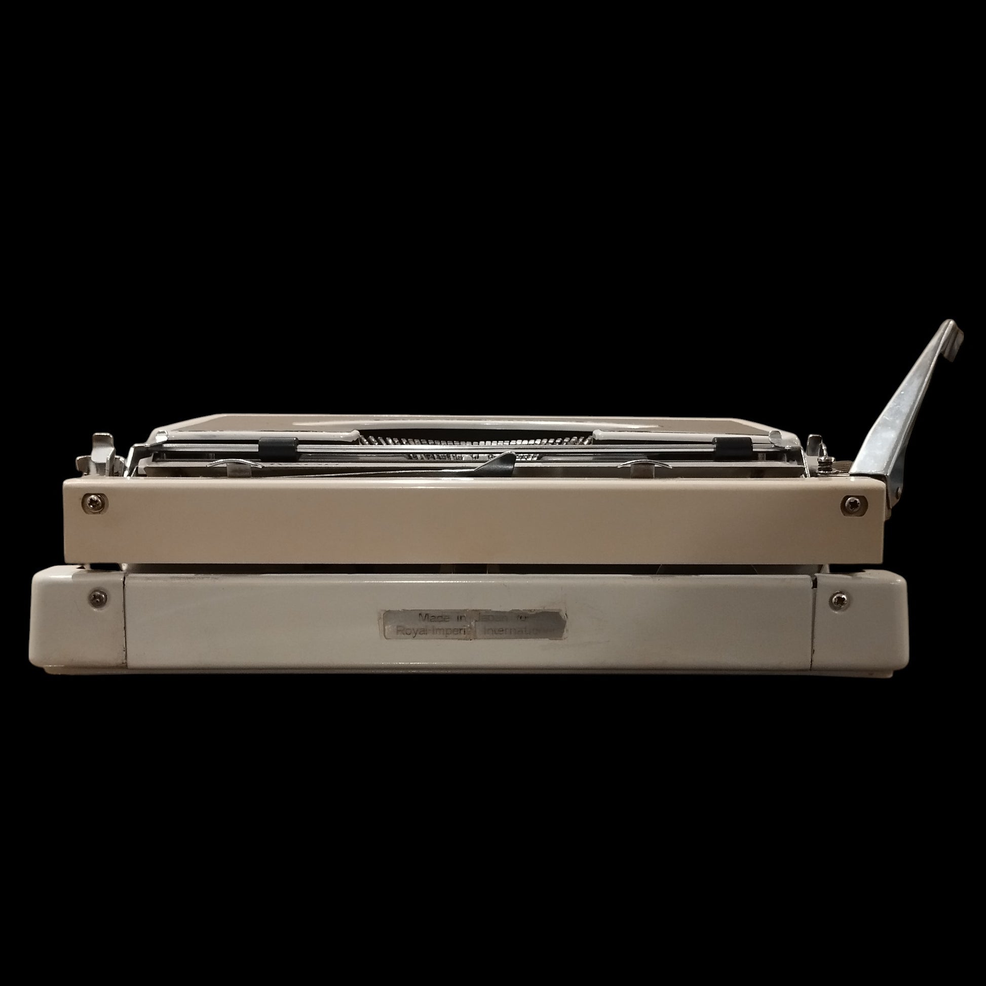 Image of Royal 204 Typewriter. Available from universaltypewritercompany.in