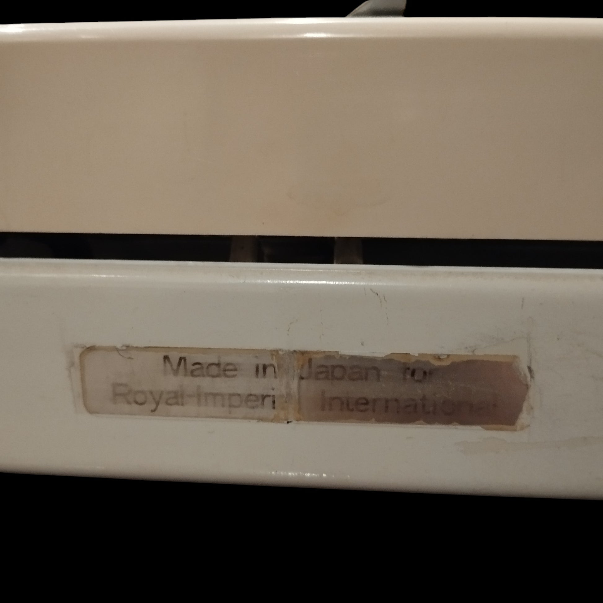 Image of Royal 204 Typewriter. Available from universaltypewritercompany.in