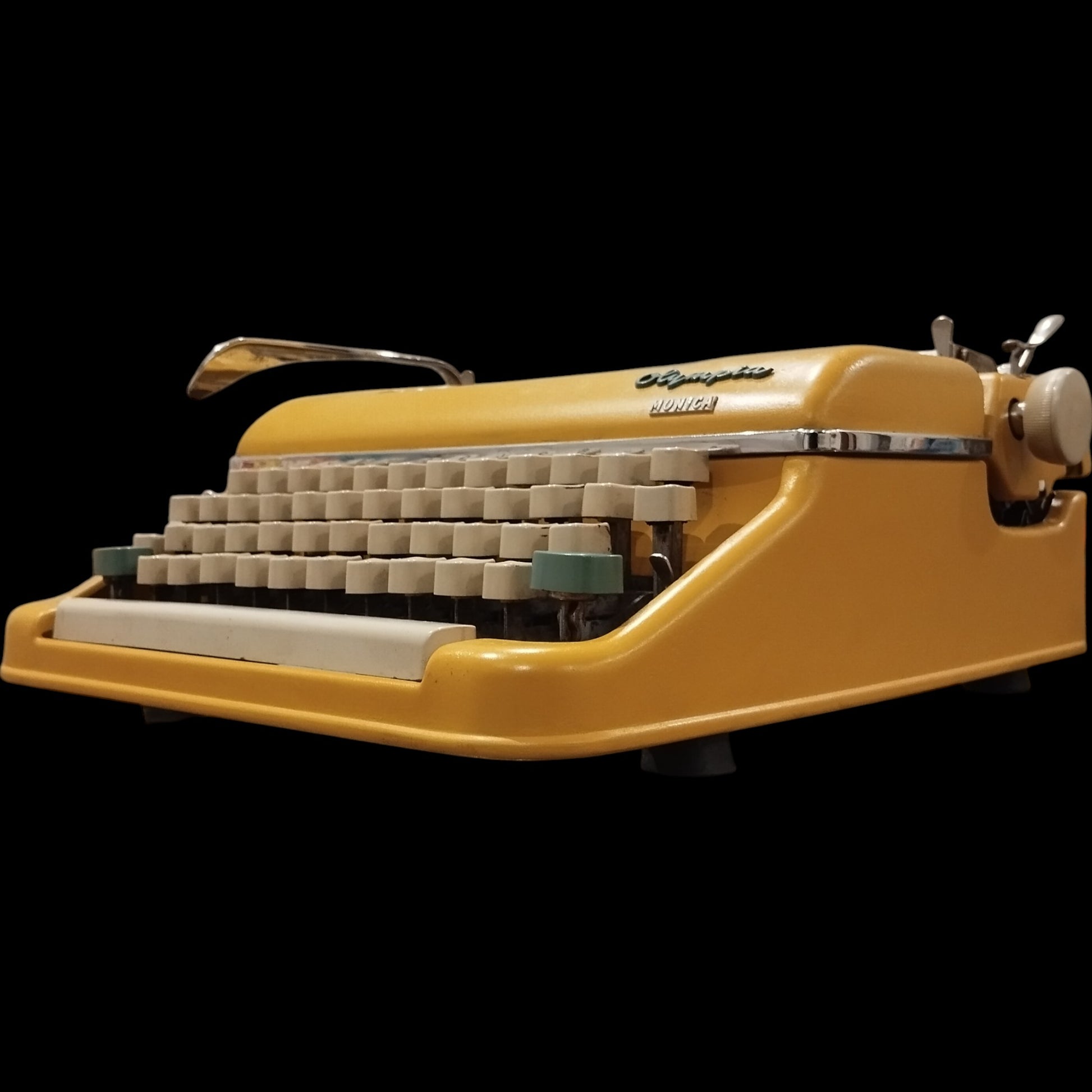 Image of Olympia Monica Typewriter. Available from universaltypewritercompany.in