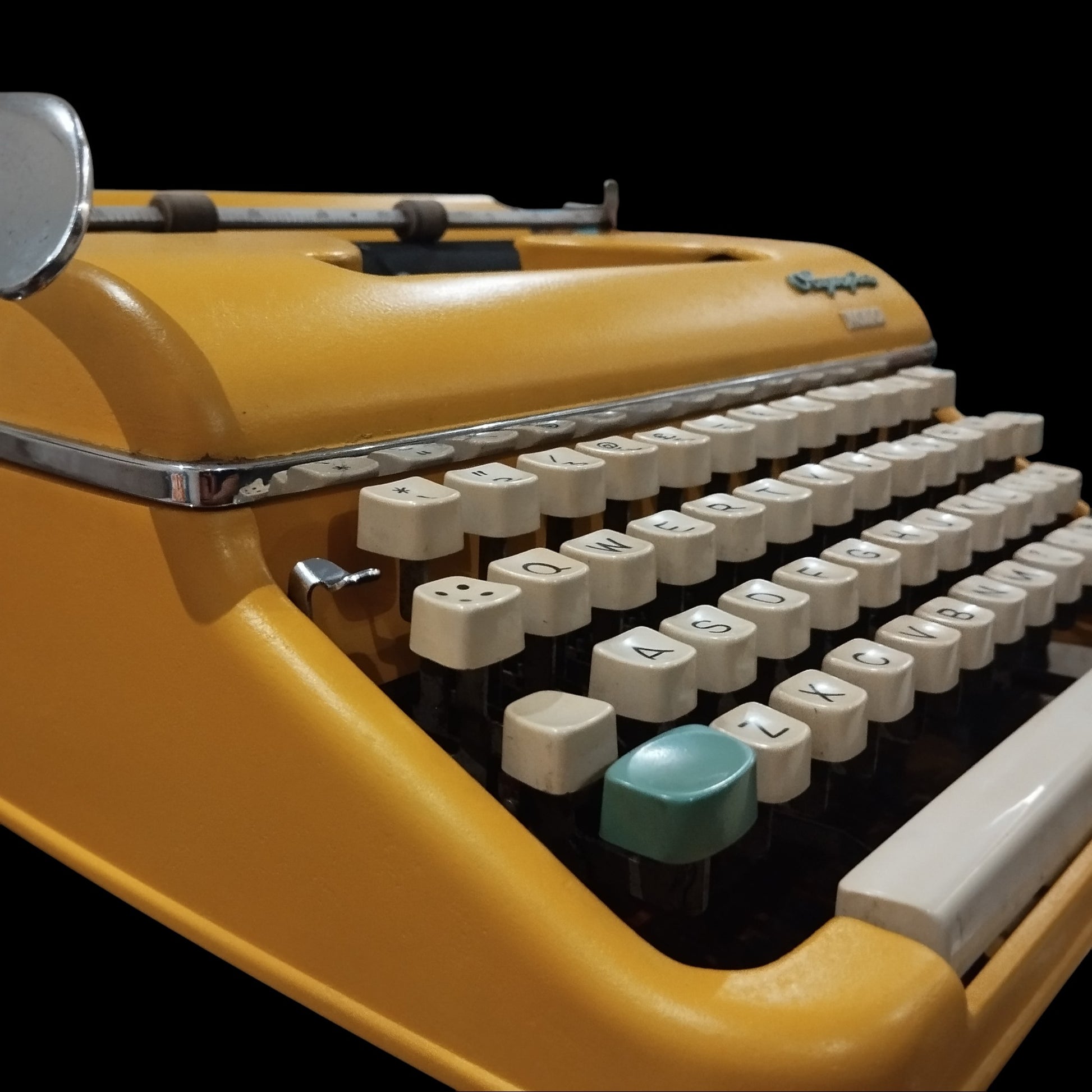 Image of Olympia Monica Typewriter. Available from universaltypewritercompany.in