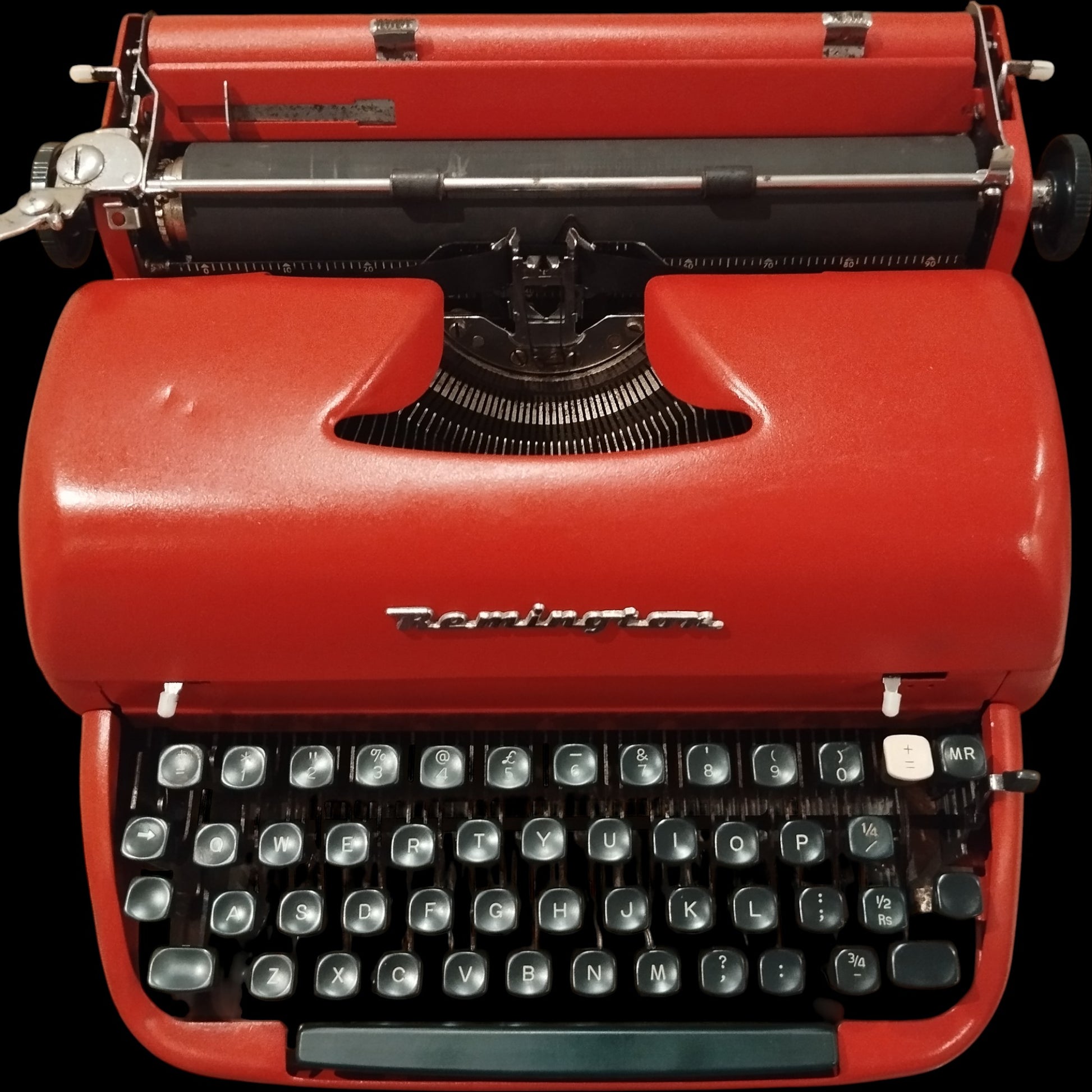Image of Remington Personal Portable Typewriter. Available from universaltypewritercompany.in