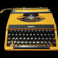 Image of Imperial Safari II QWERTZ keyboard Typewriter. Available from universaltypewritercompany.in