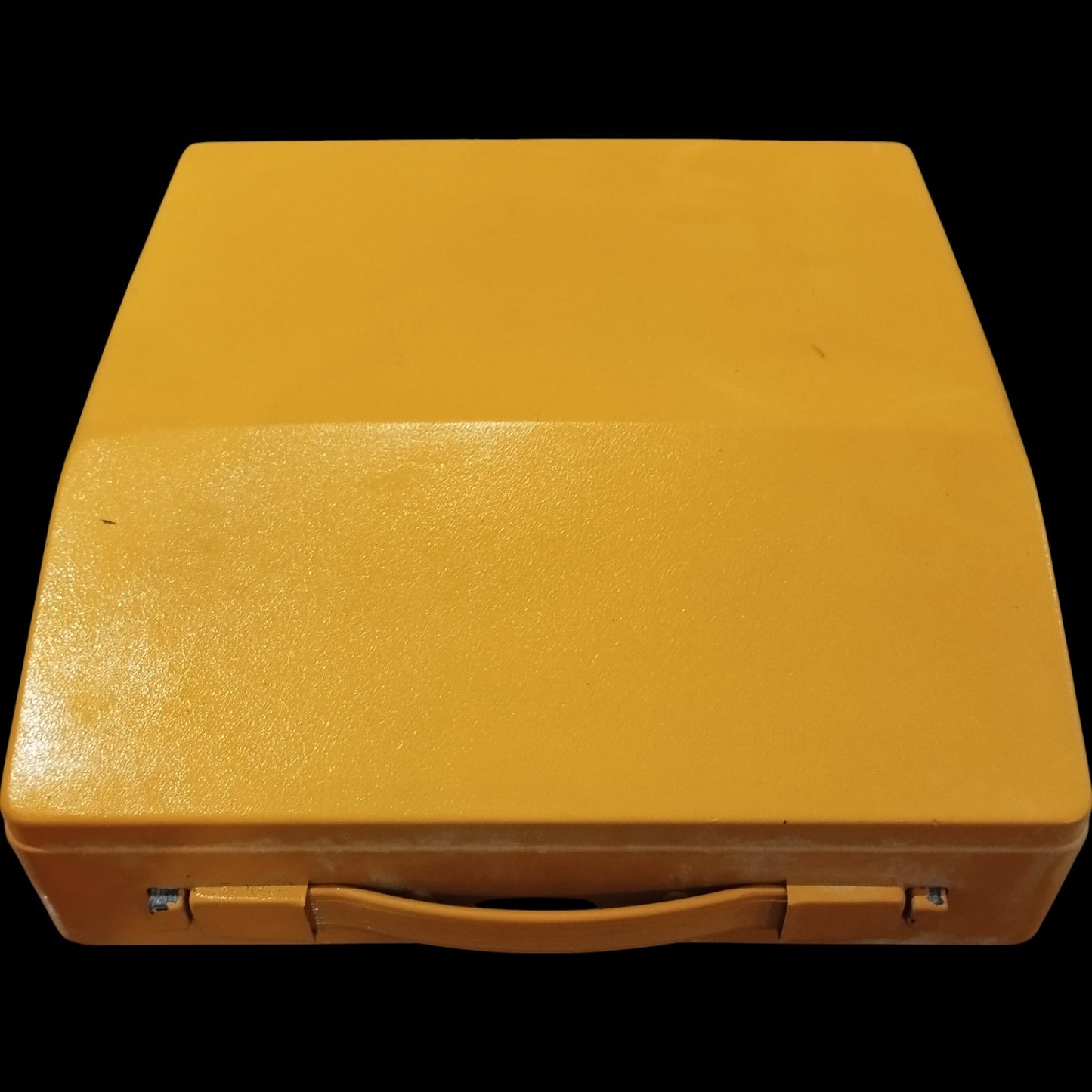 Image of Imperial Safari II QWERTZ keyboard Typewriter. Available from universaltypewritercompany.in