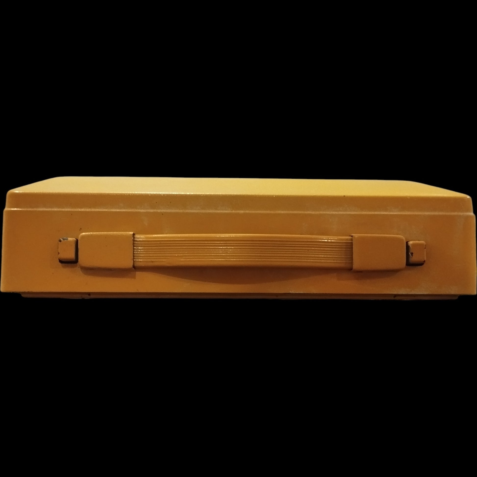 Image of Imperial Safari II QWERTZ keyboard Typewriter. Available from universaltypewritercompany.in