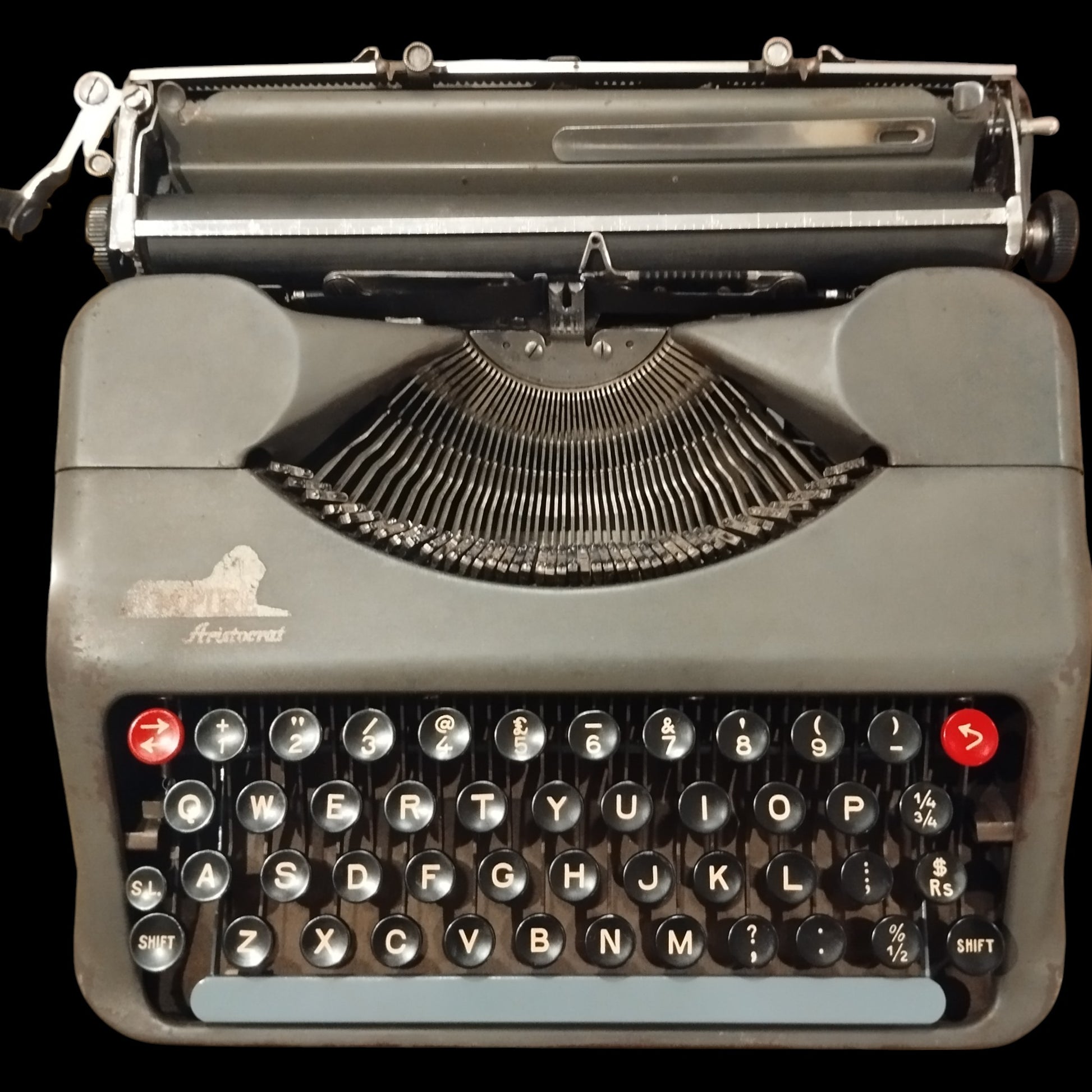 Image of Empire Aristocrat Typewriter. Available from universaltypewritercompany.in