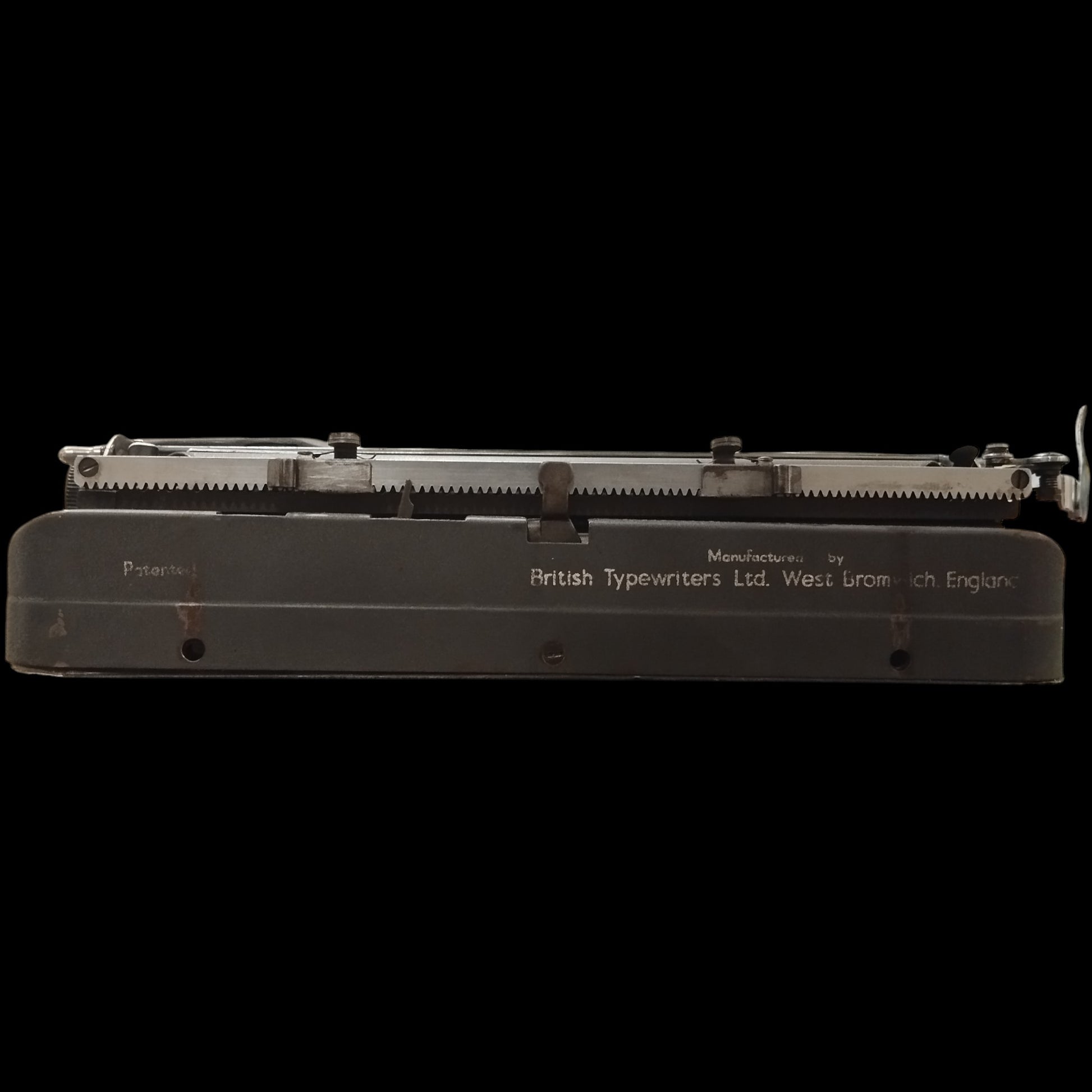 Image of Empire Aristocrat Typewriter. Available from universaltypewritercompany.in