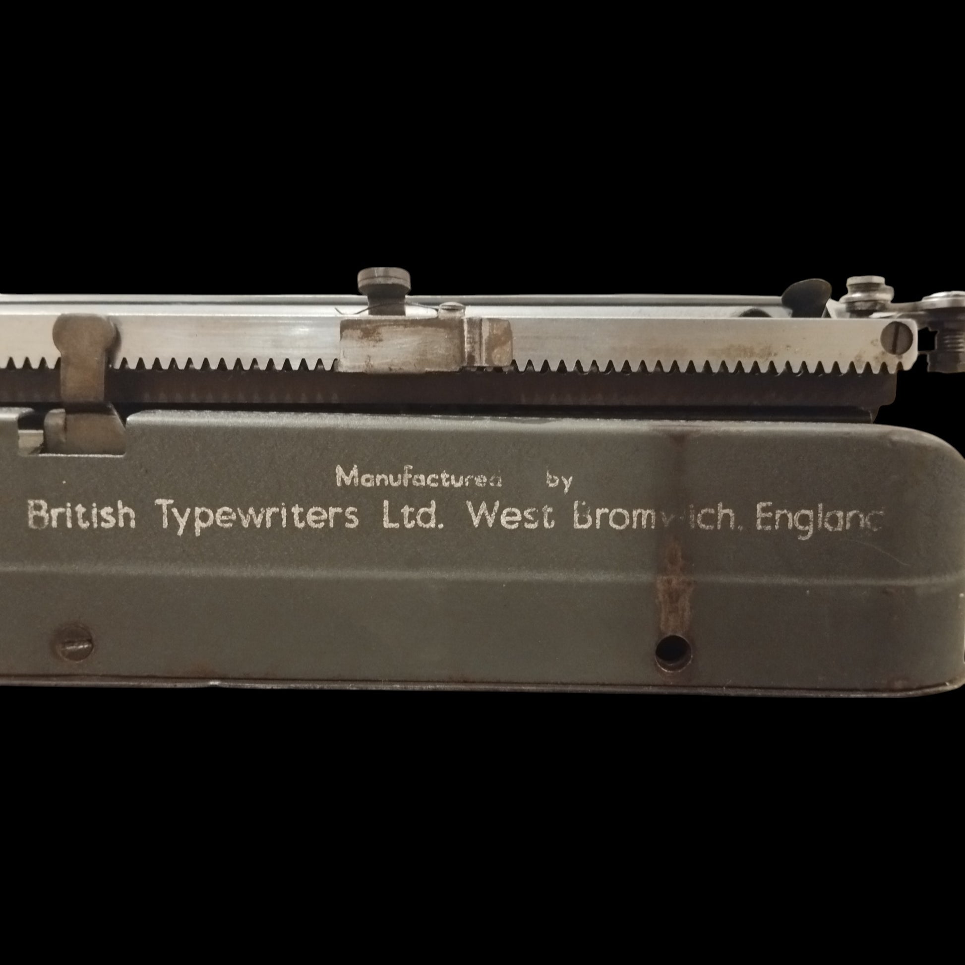 Image of Empire Aristocrat Typewriter. Available from universaltypewritercompany.in