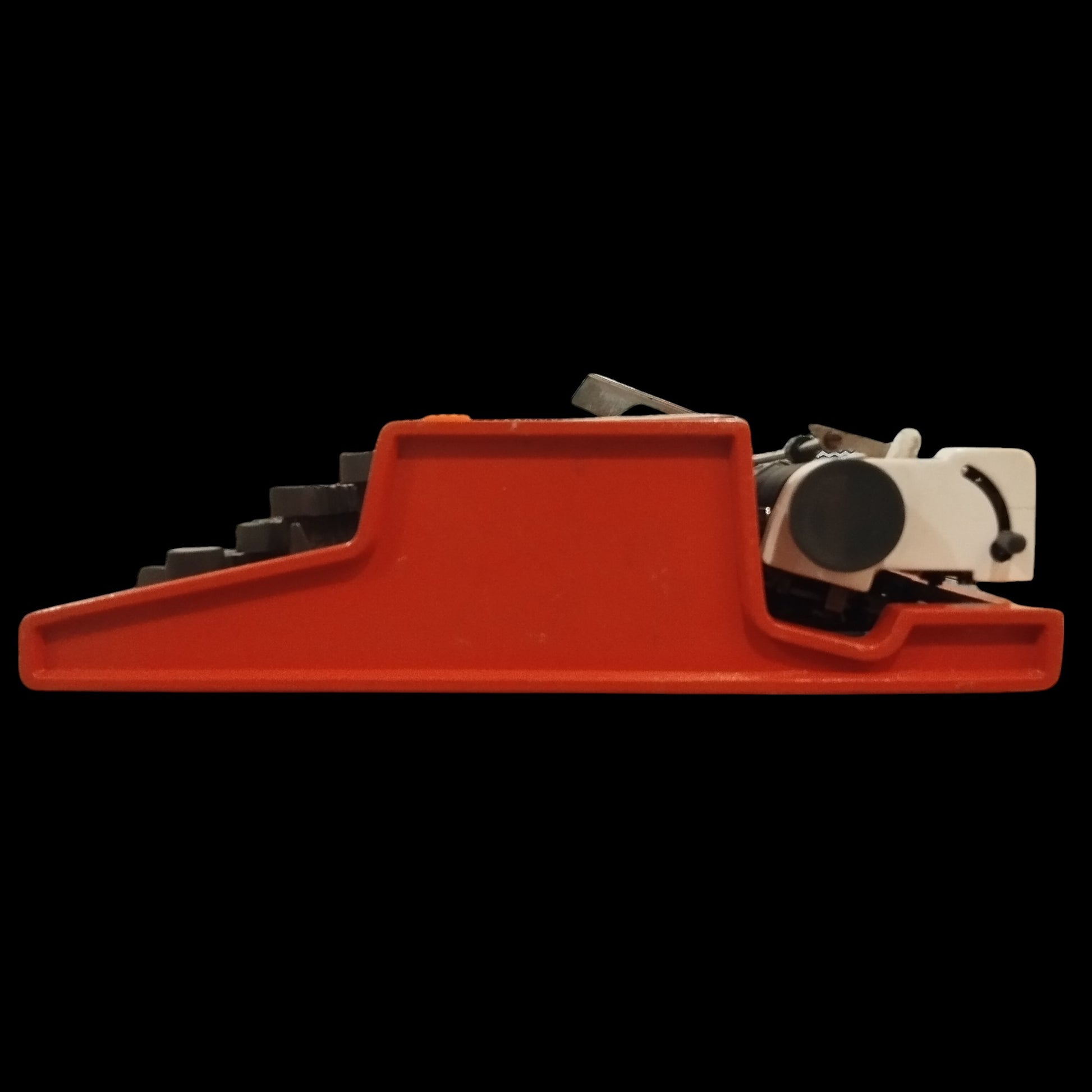 Image of Olympia Traveller De Luxe Typewriter. Available from universaltypewritercompany.in