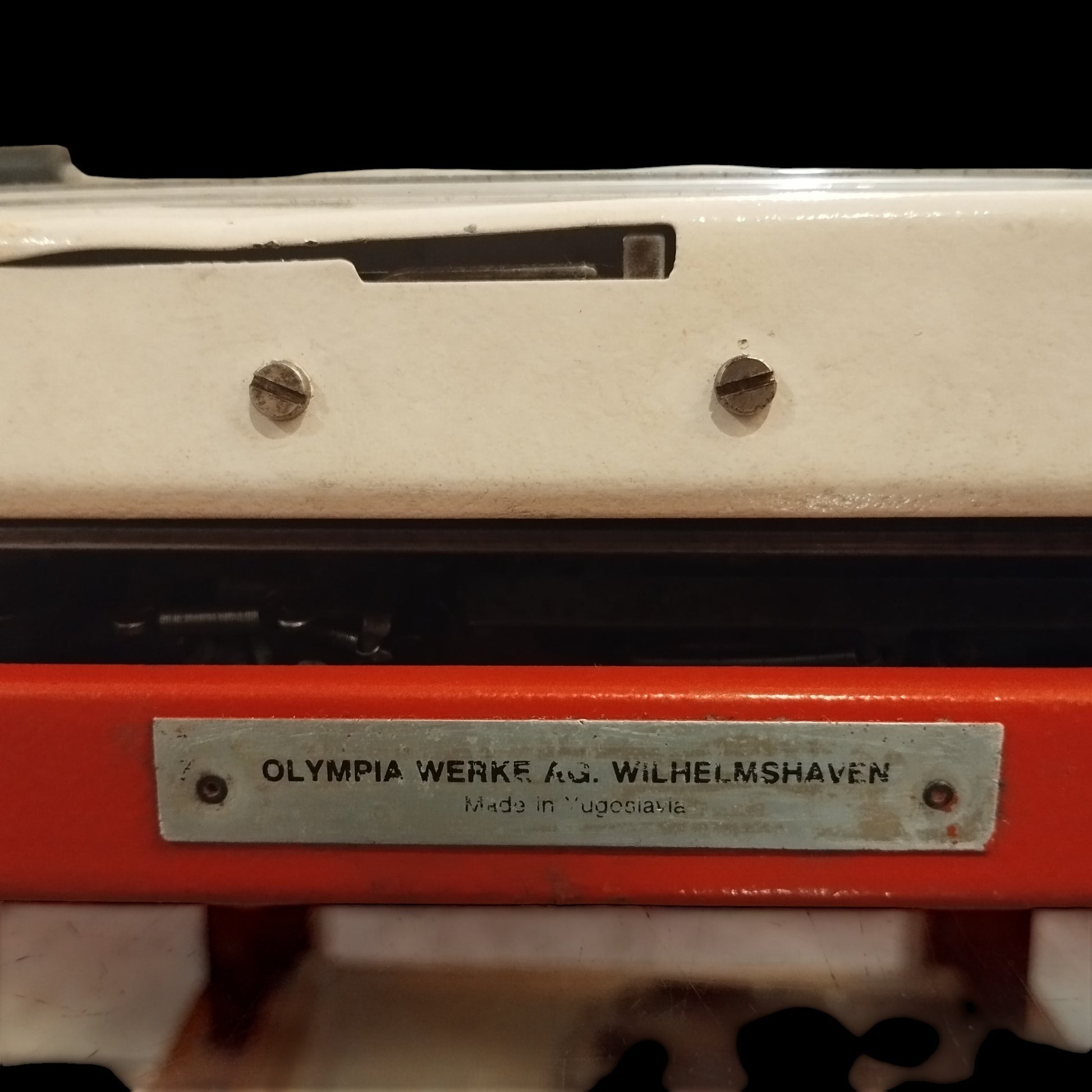 Image of Olympia Traveller De Luxe Typewriter. Available from universaltypewritercompany.in
