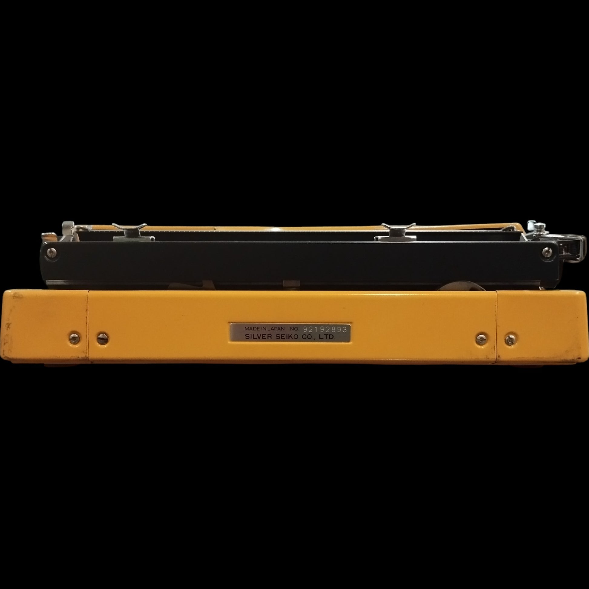 Image of Silver Reed Silverette Typewriter. Available from universaltypewritercompany.in